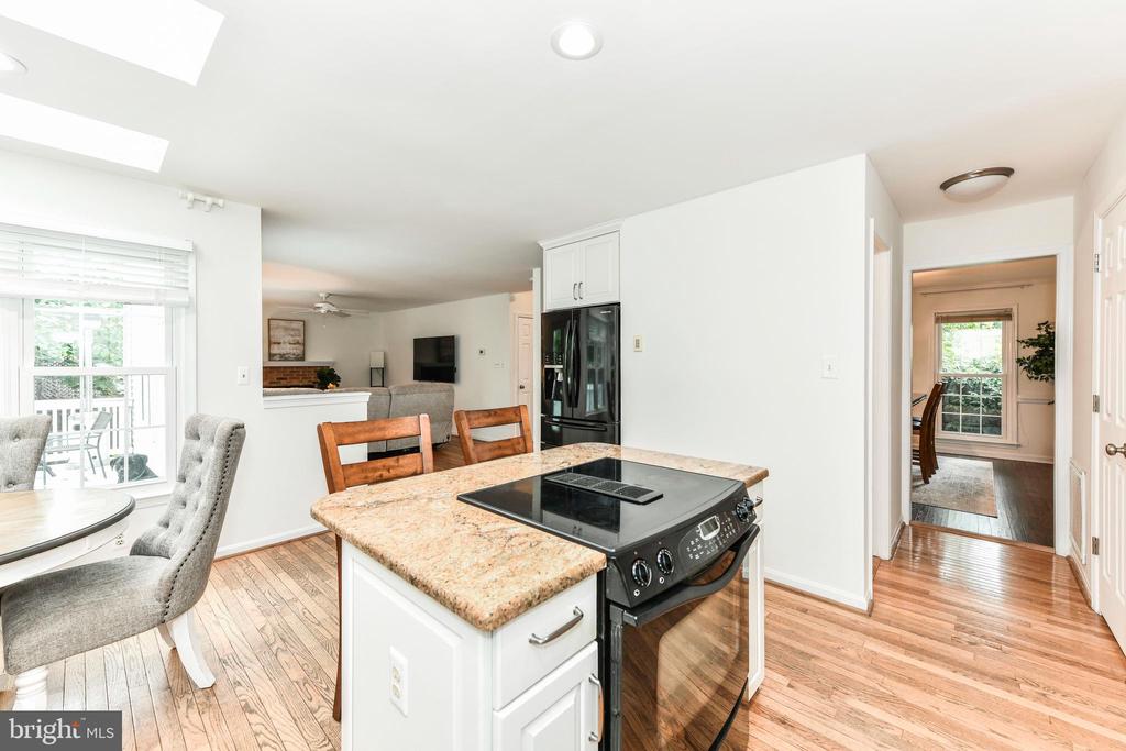 43557 Golden Meadow Cir