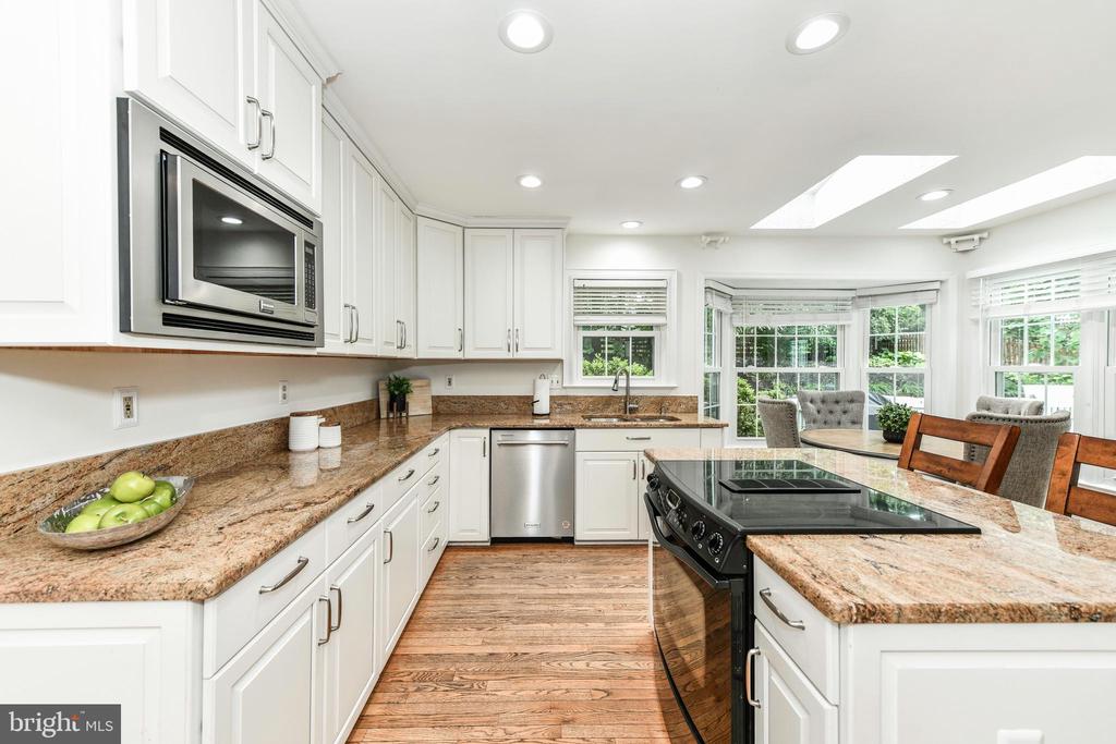 43557 Golden Meadow Cir