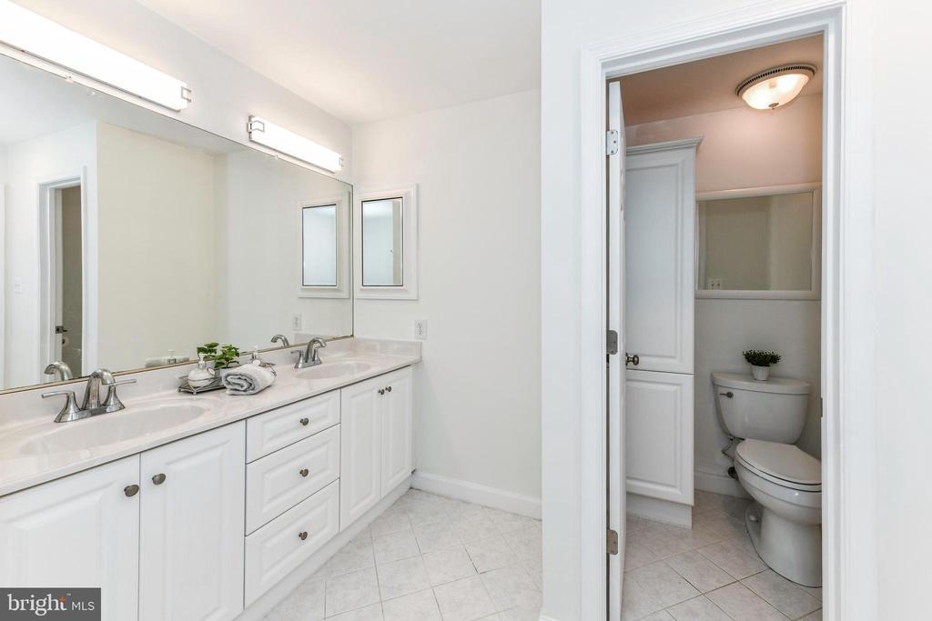 43557 Golden Meadow Cir