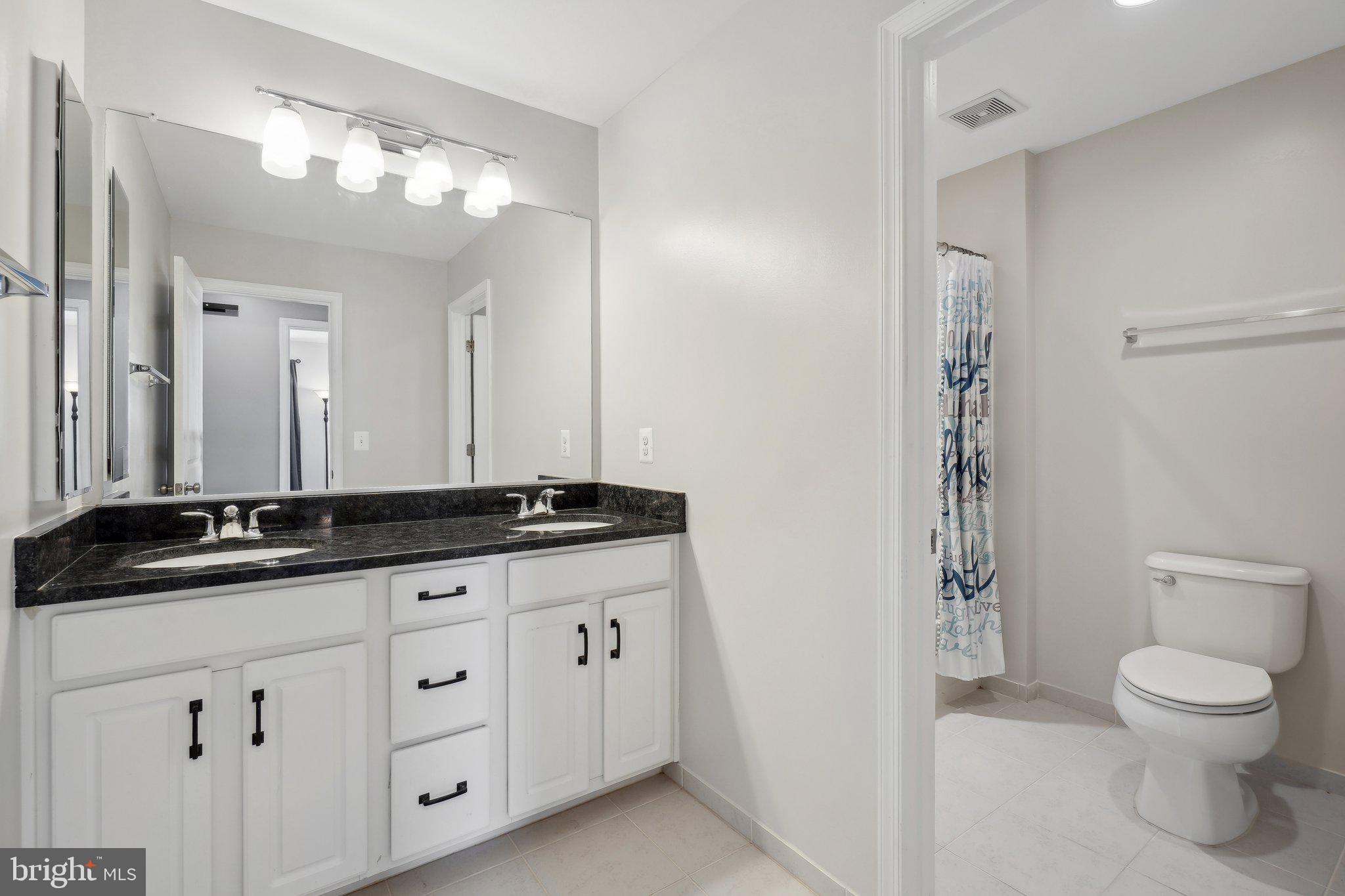 42444 Dogwood Glen Sq