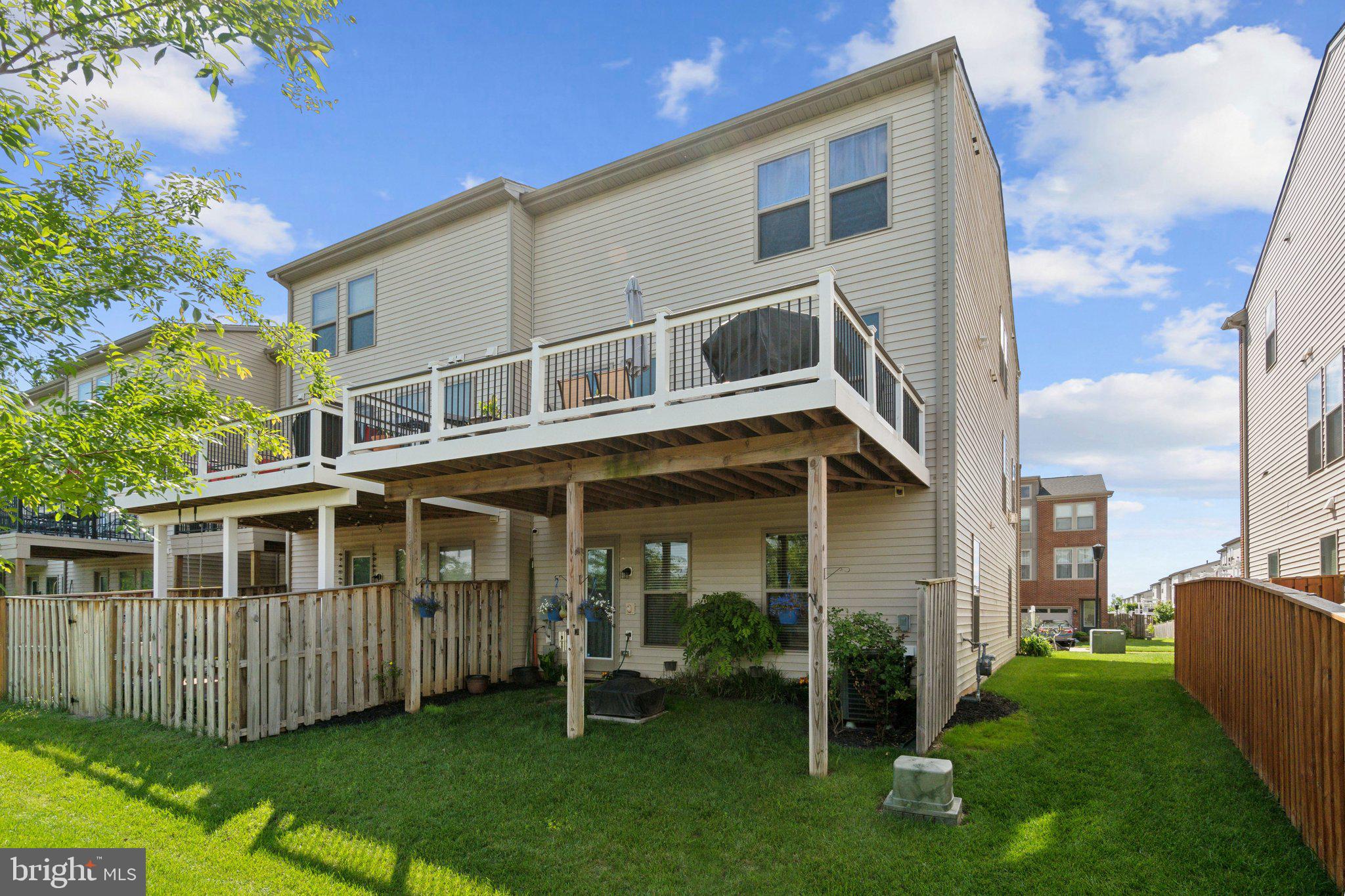 42444 Dogwood Glen Sq