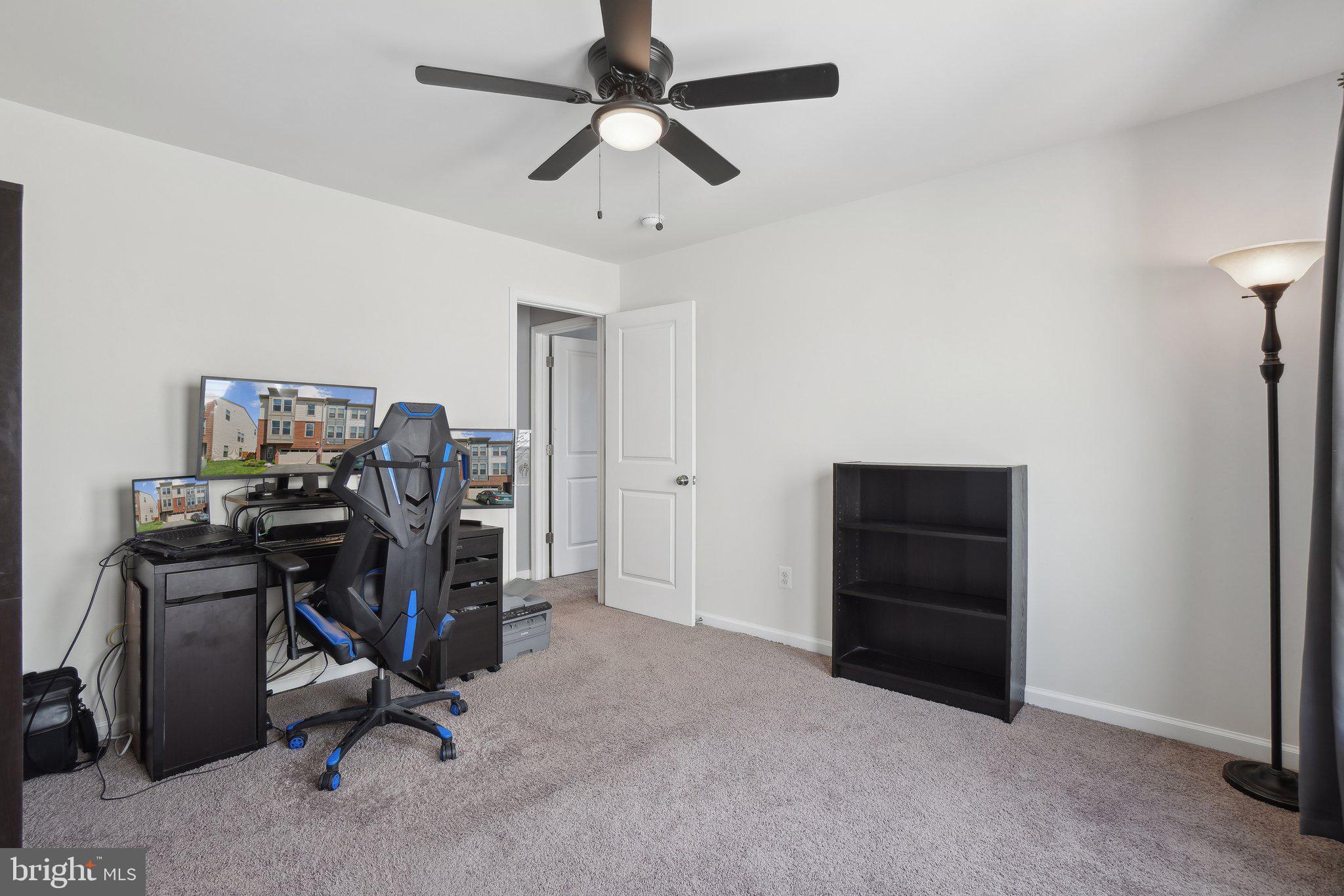 42444 Dogwood Glen Sq