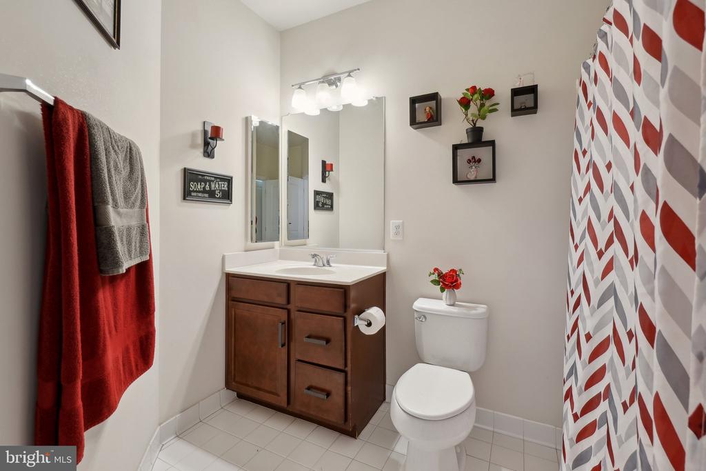 42444 Dogwood Glen Sq