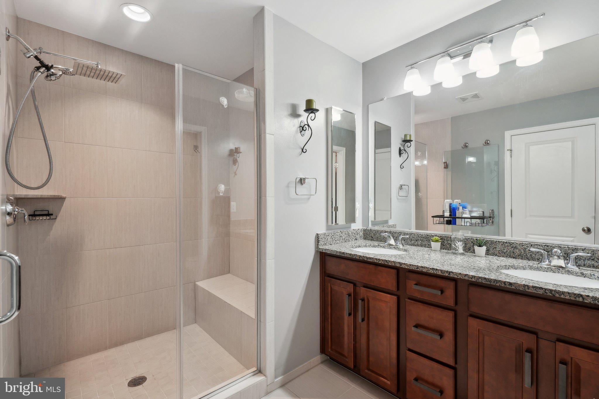 42444 Dogwood Glen Sq