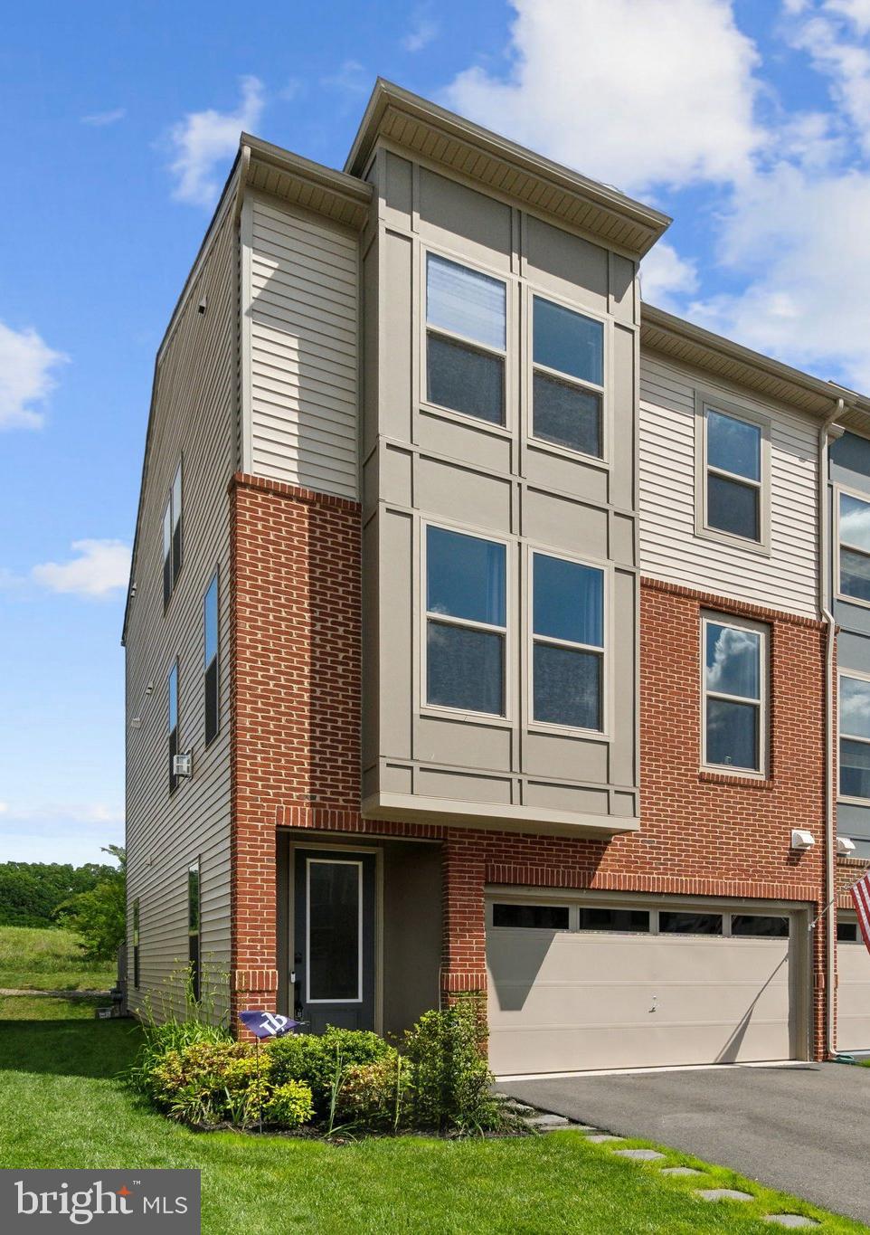 42444 Dogwood Glen Sq