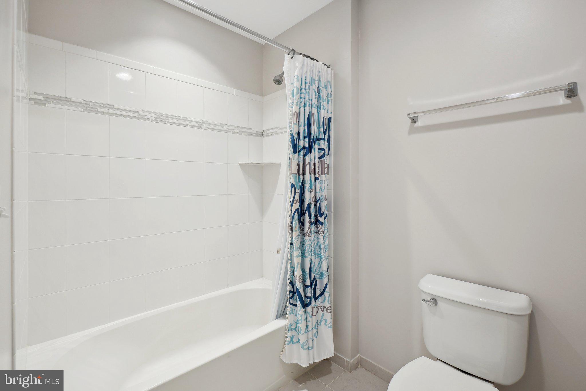 42444 Dogwood Glen Sq