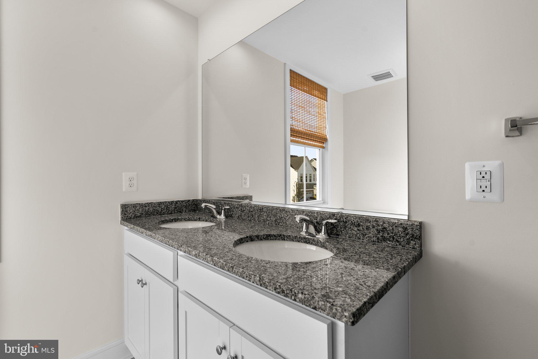 25493 Grassy Meadow Dr