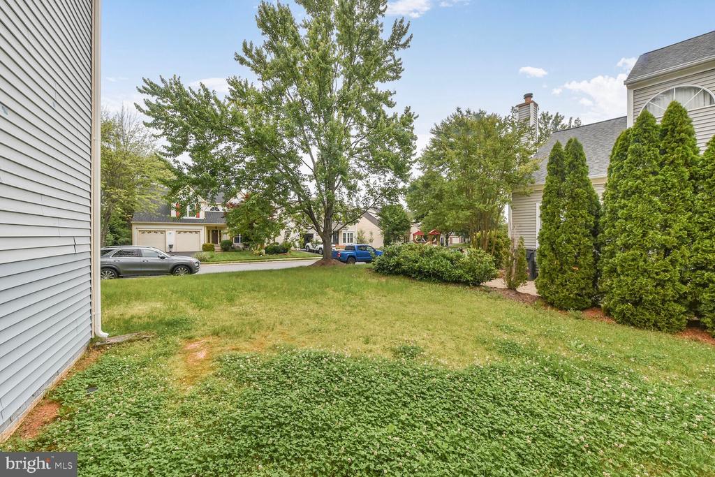 46525 HOLLYMEAD PL