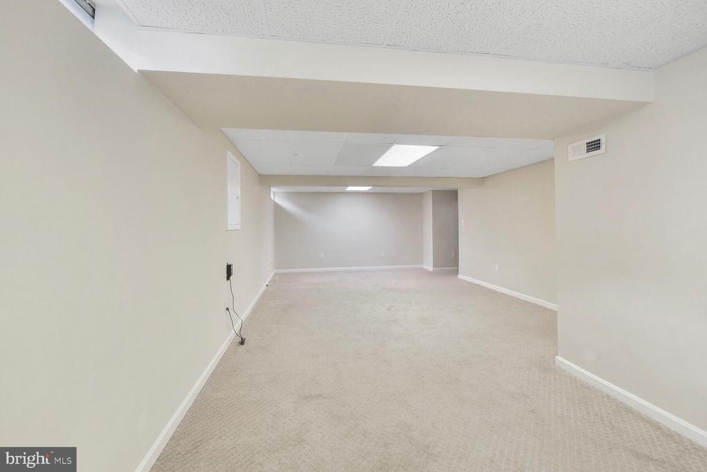 46525 HOLLYMEAD PL