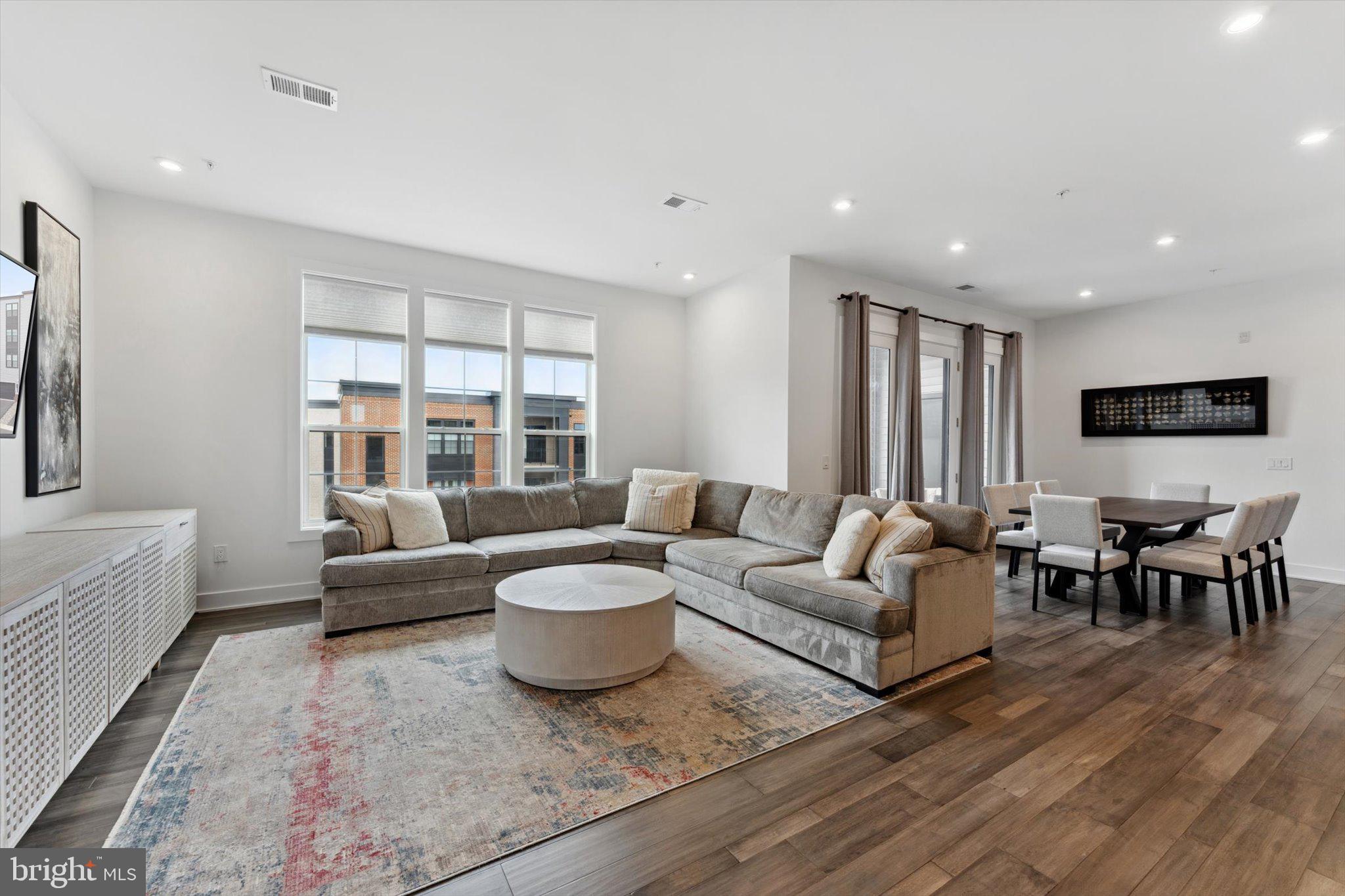 43443 Croson Ln #400