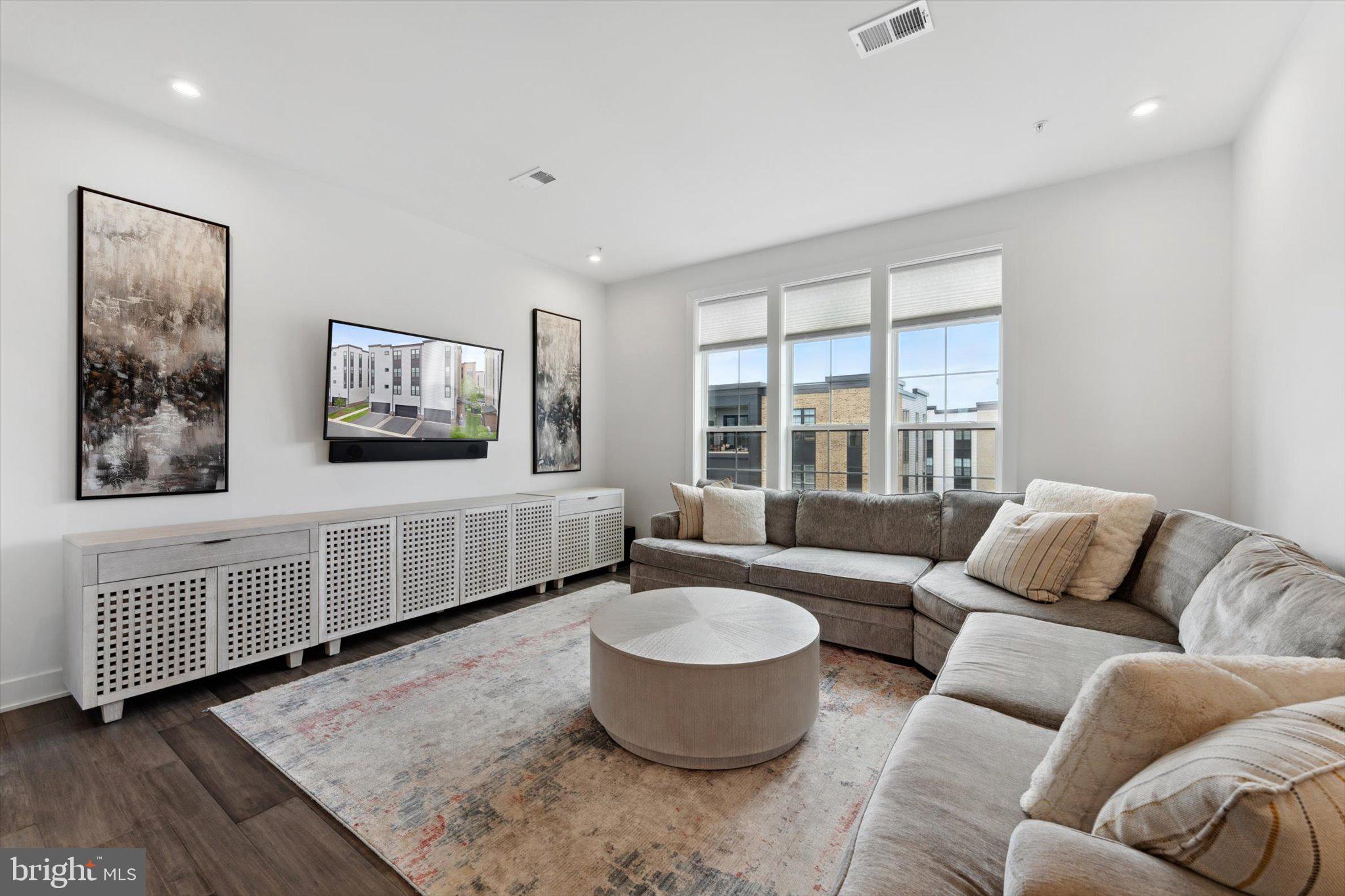 43443 Croson Ln #400