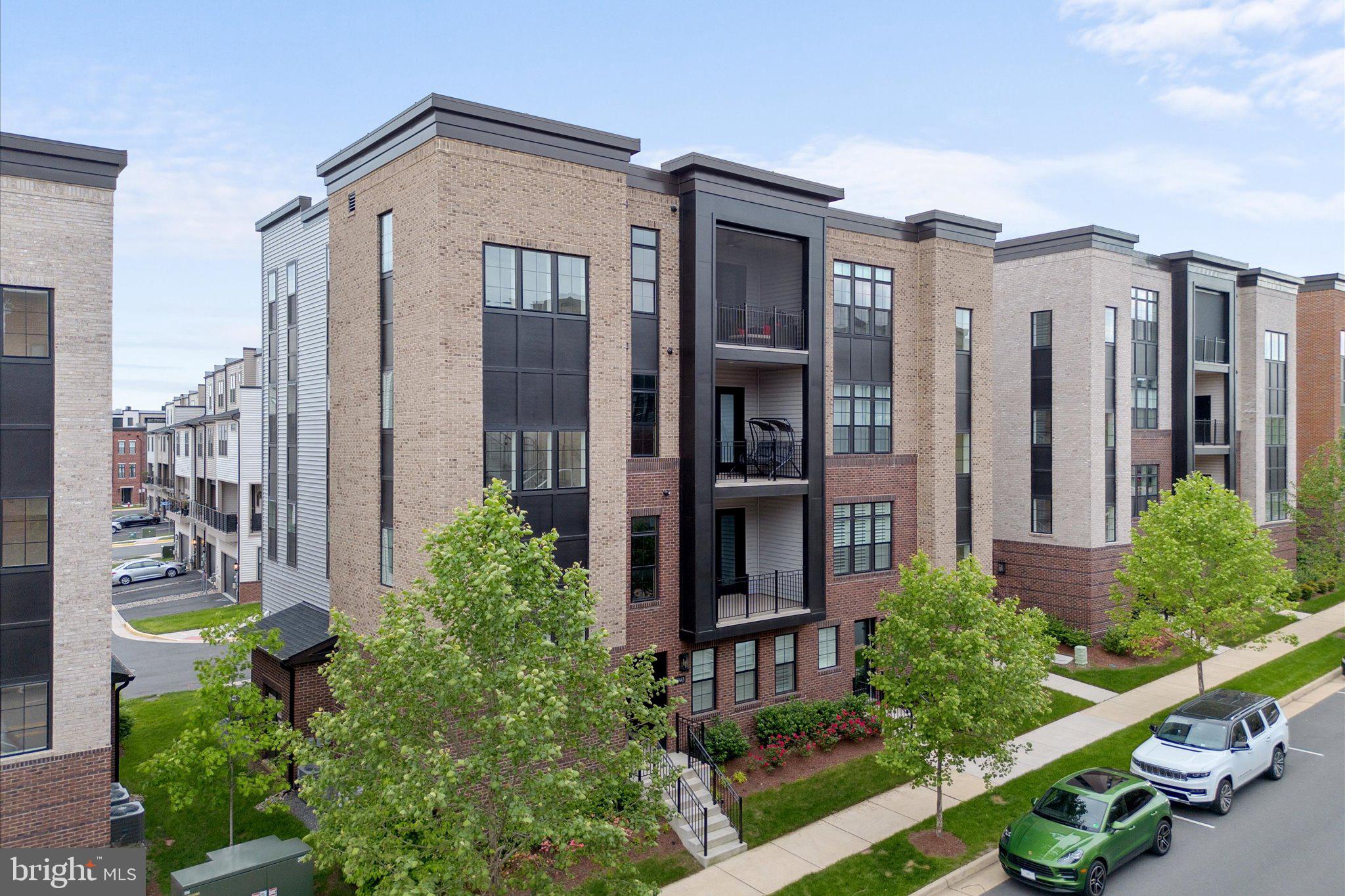 43443 Croson Ln #400