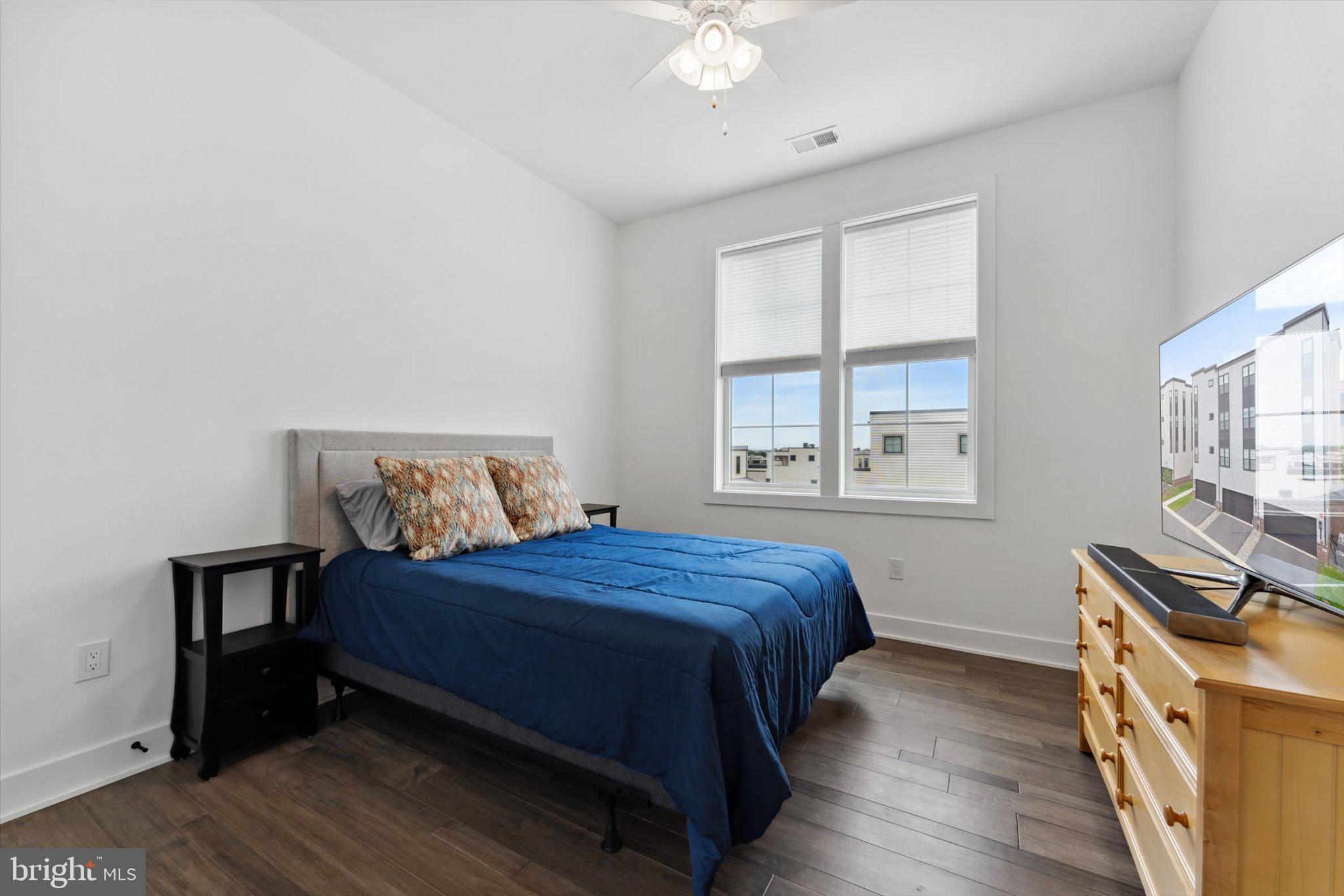 43443 Croson Ln #400