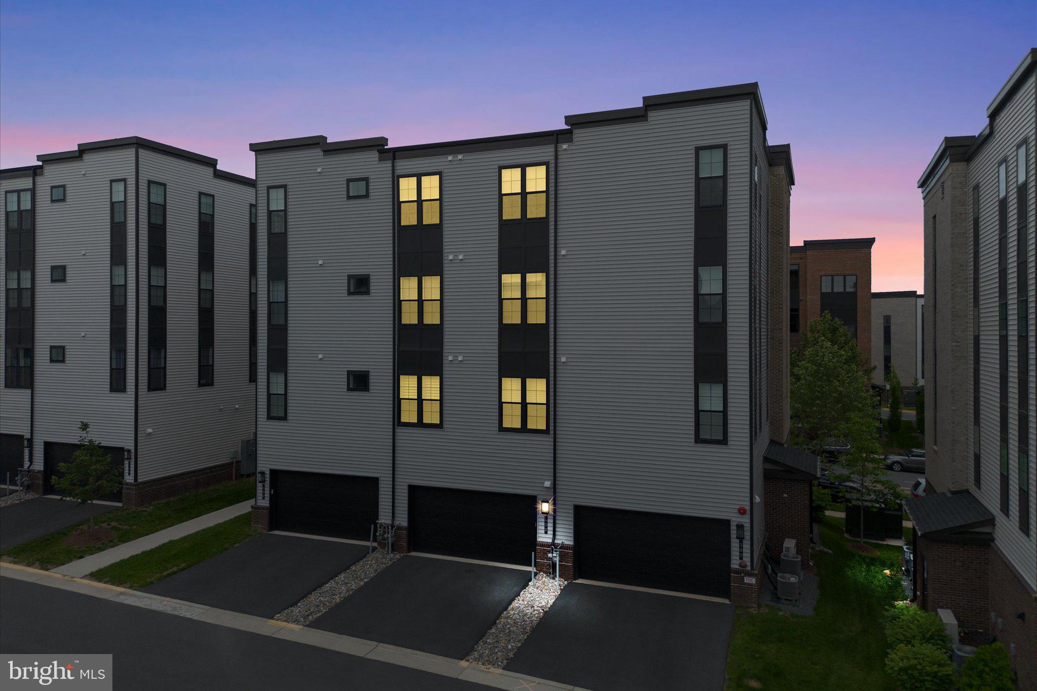 43443 Croson Ln #400