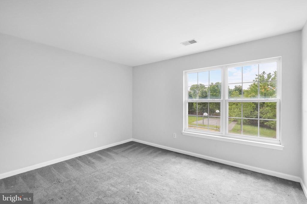 511 CONSTELLATION SQ SE #I