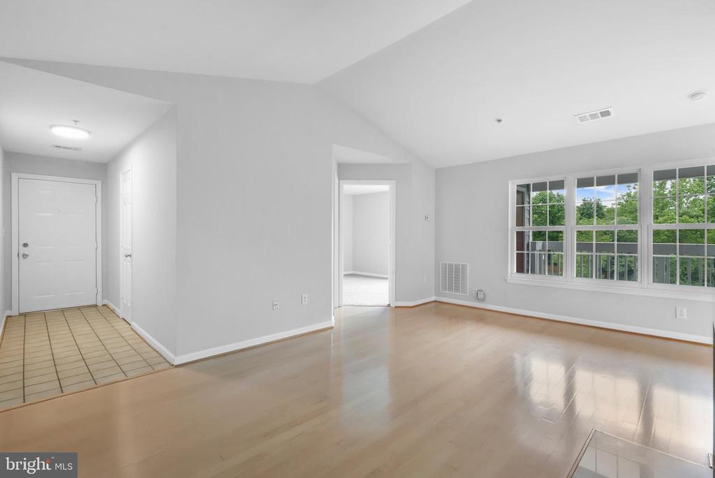 511 CONSTELLATION SQ SE #I