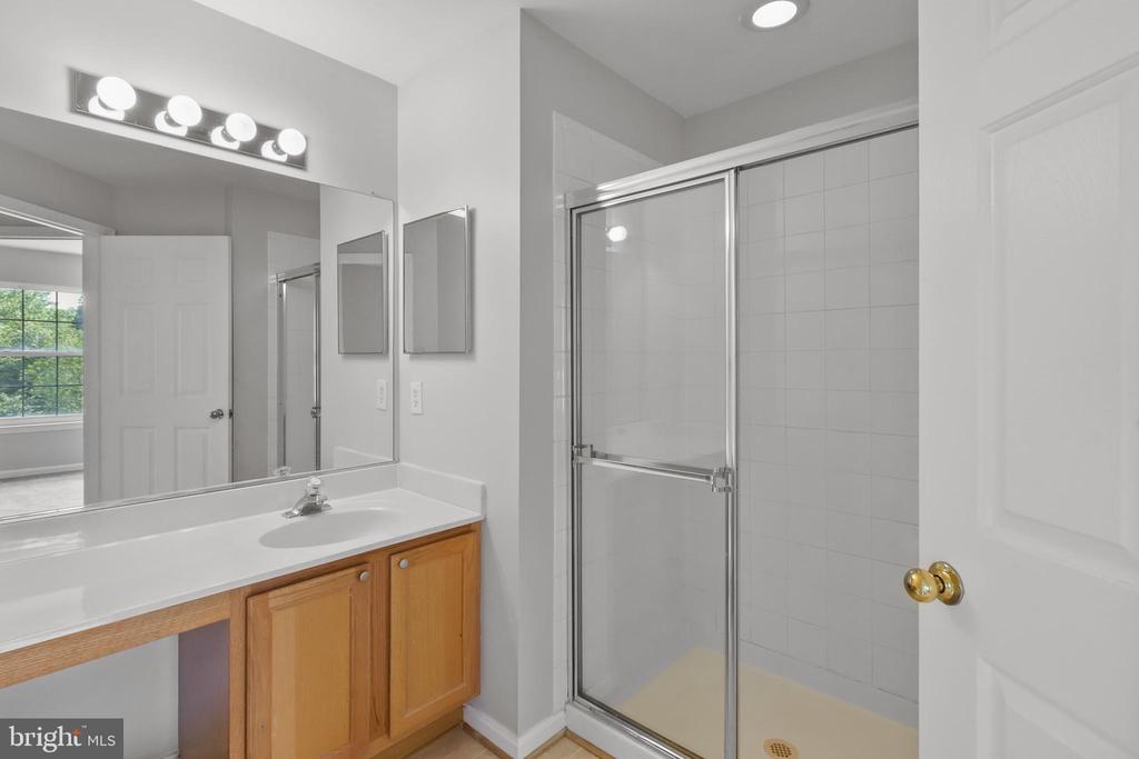 511 CONSTELLATION SQ SE #I