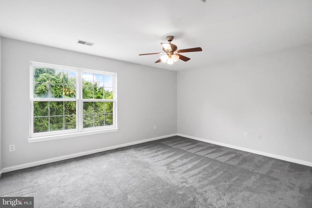 511 CONSTELLATION SQ SE #I