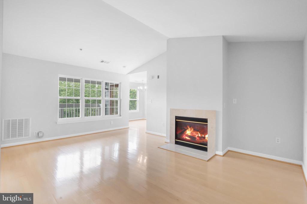511 CONSTELLATION SQ SE #I