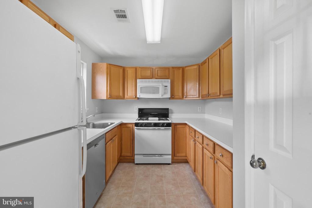 511 CONSTELLATION SQ SE #I