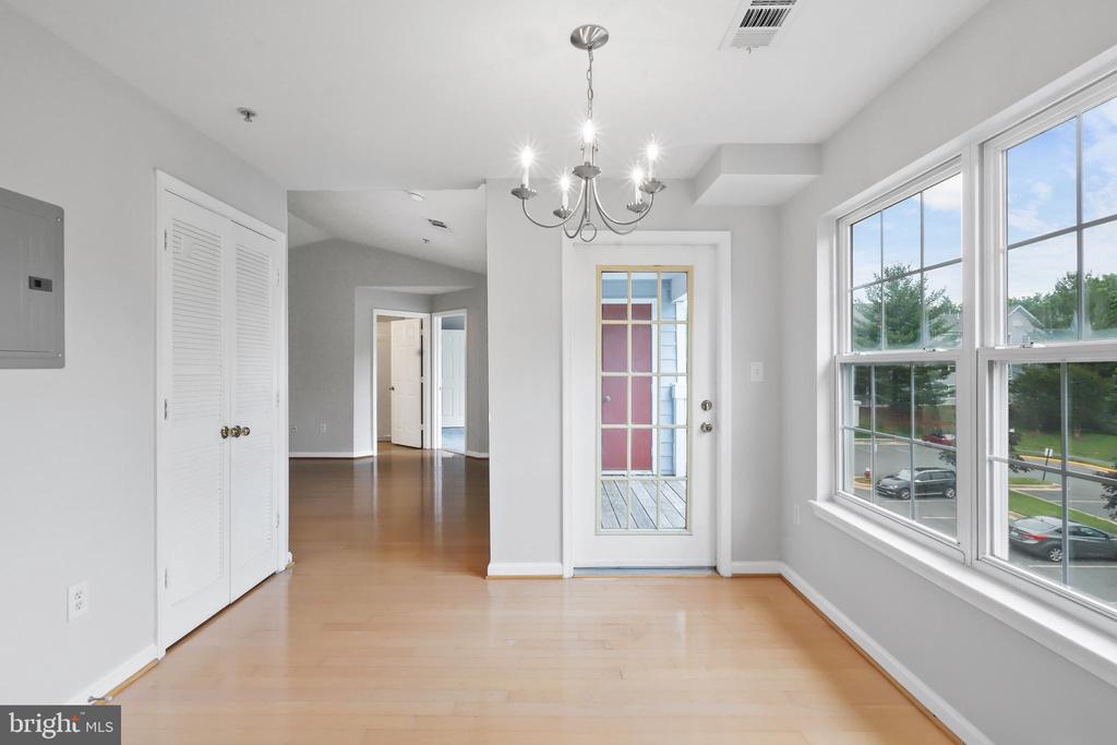 511 CONSTELLATION SQ SE #I