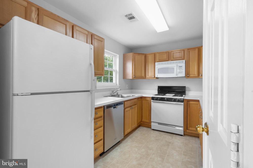 511 CONSTELLATION SQ SE #I