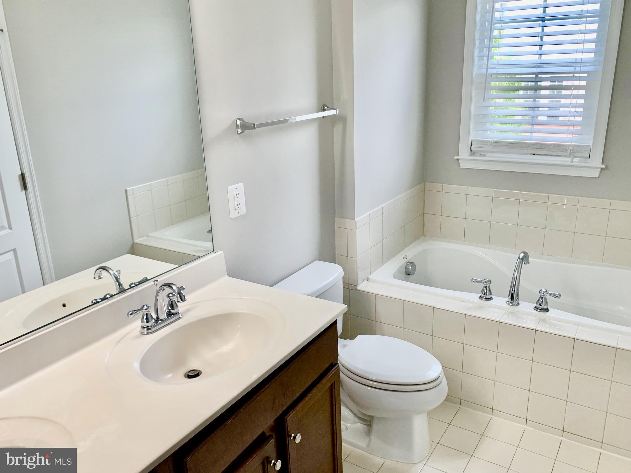 22646 WISPY GREEN TER