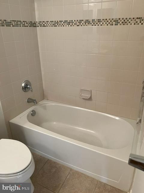 22806 BREEZY HOLLOW DR