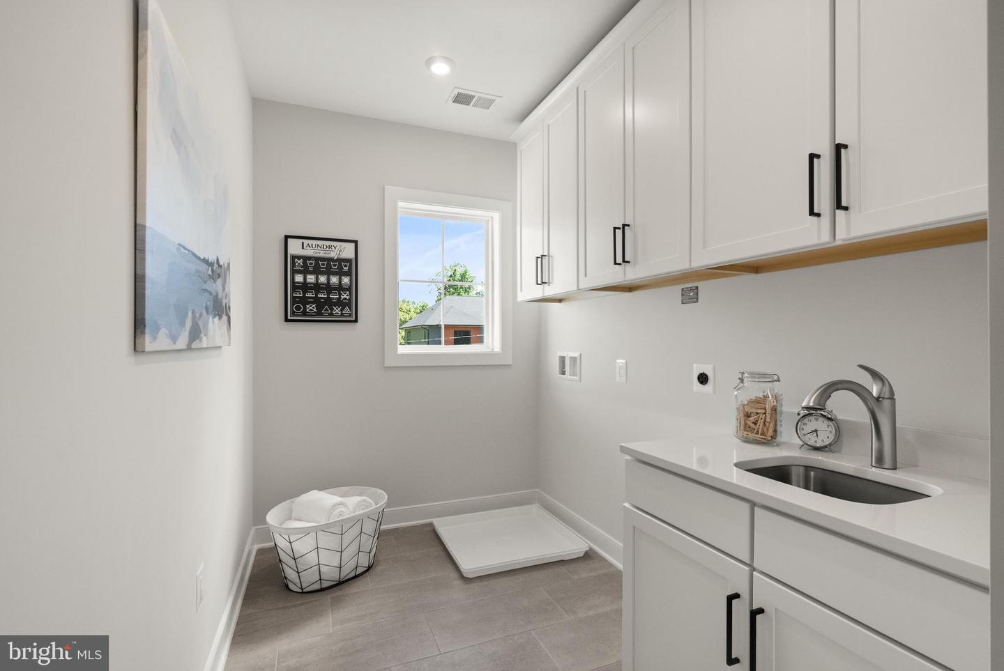 403 Inzolia Ct NW