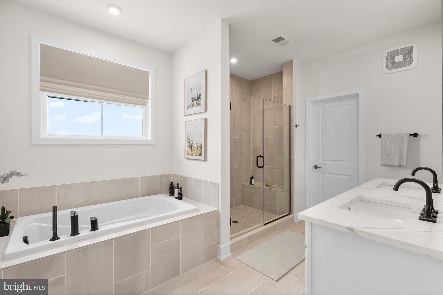 43497 Farringdon Sq