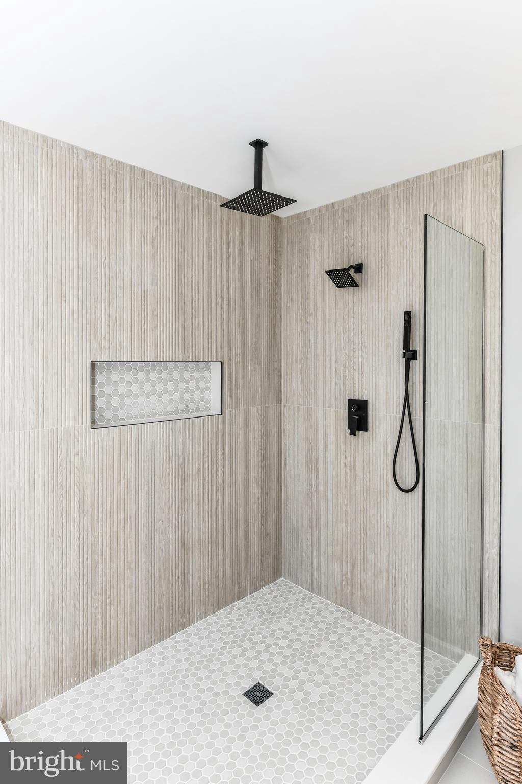 43533 GOLDEN MEADOW CIR