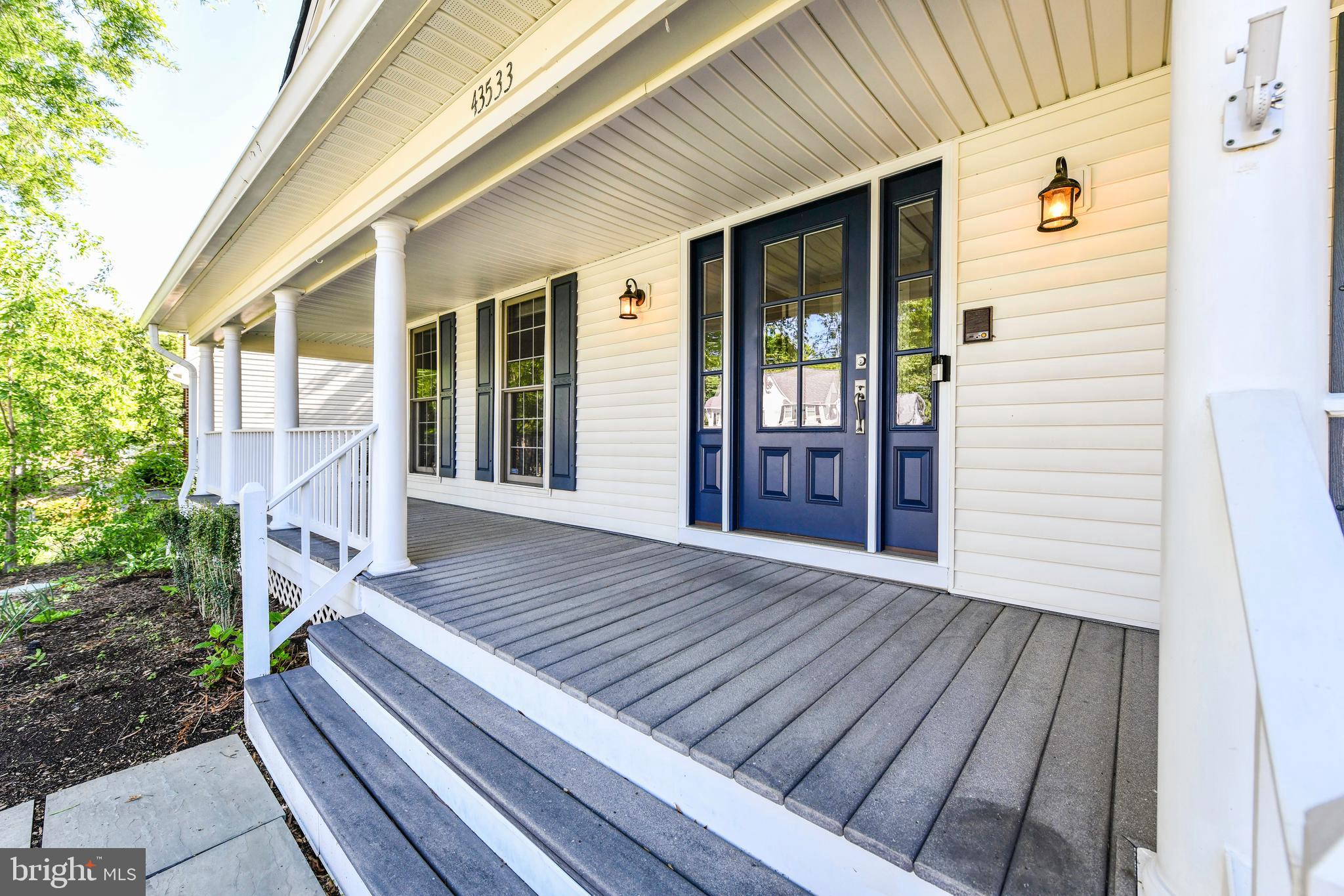 43533 GOLDEN MEADOW CIR