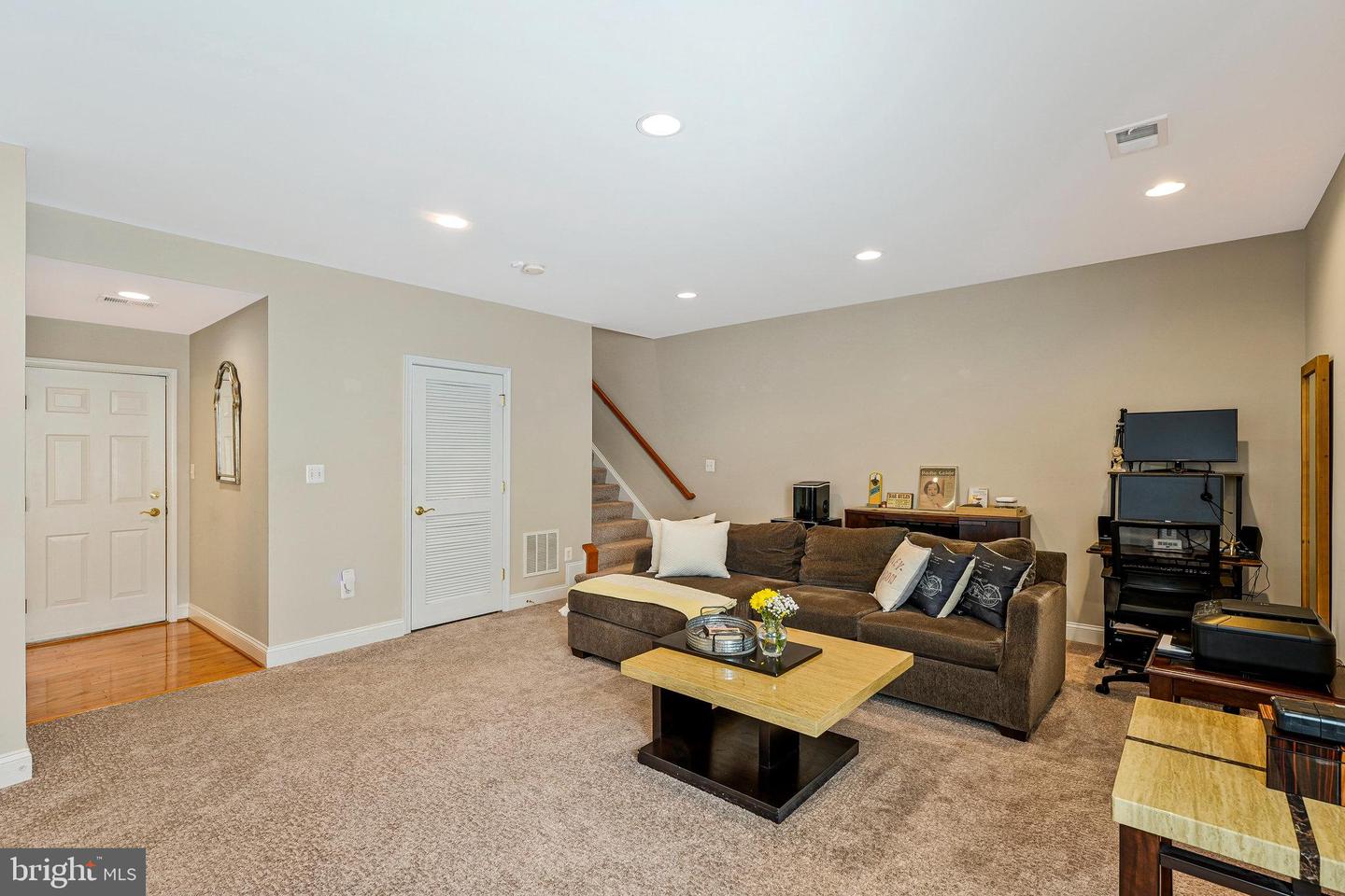 42076 Byrnes View Ter