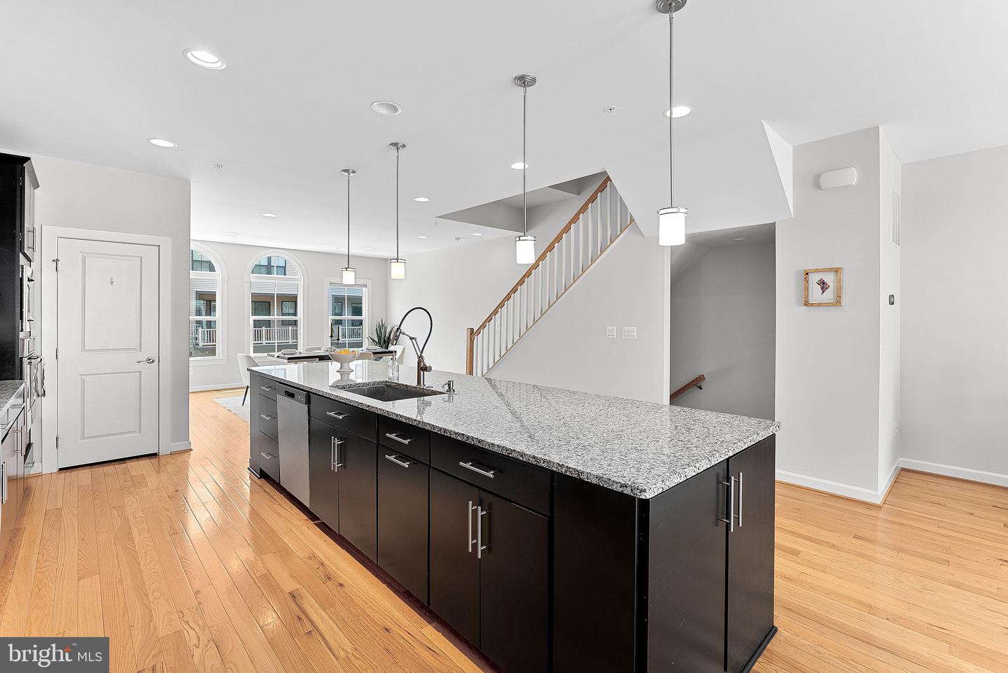 43372 Whitehead Ter