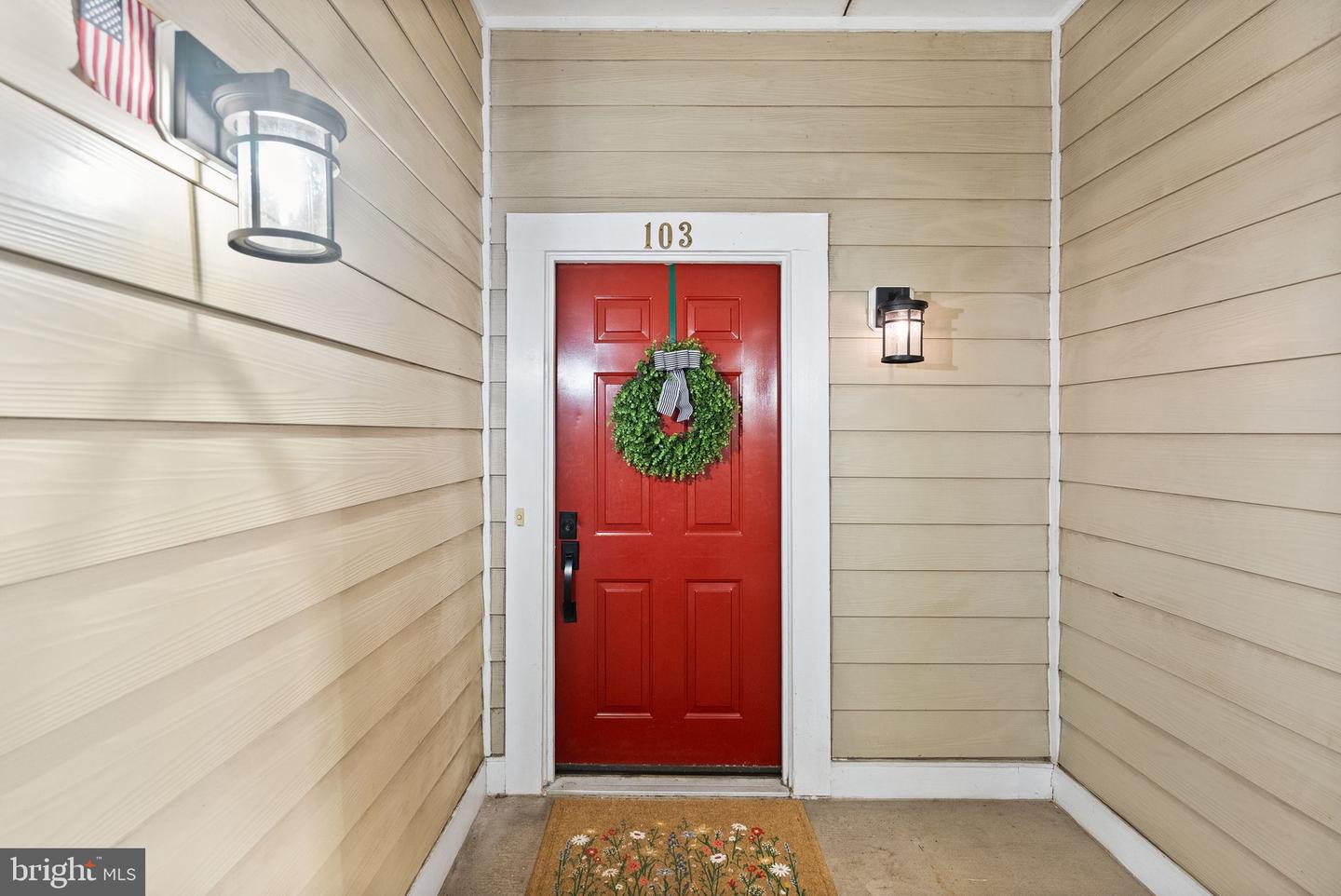 20920 Cedarpost Sq #103