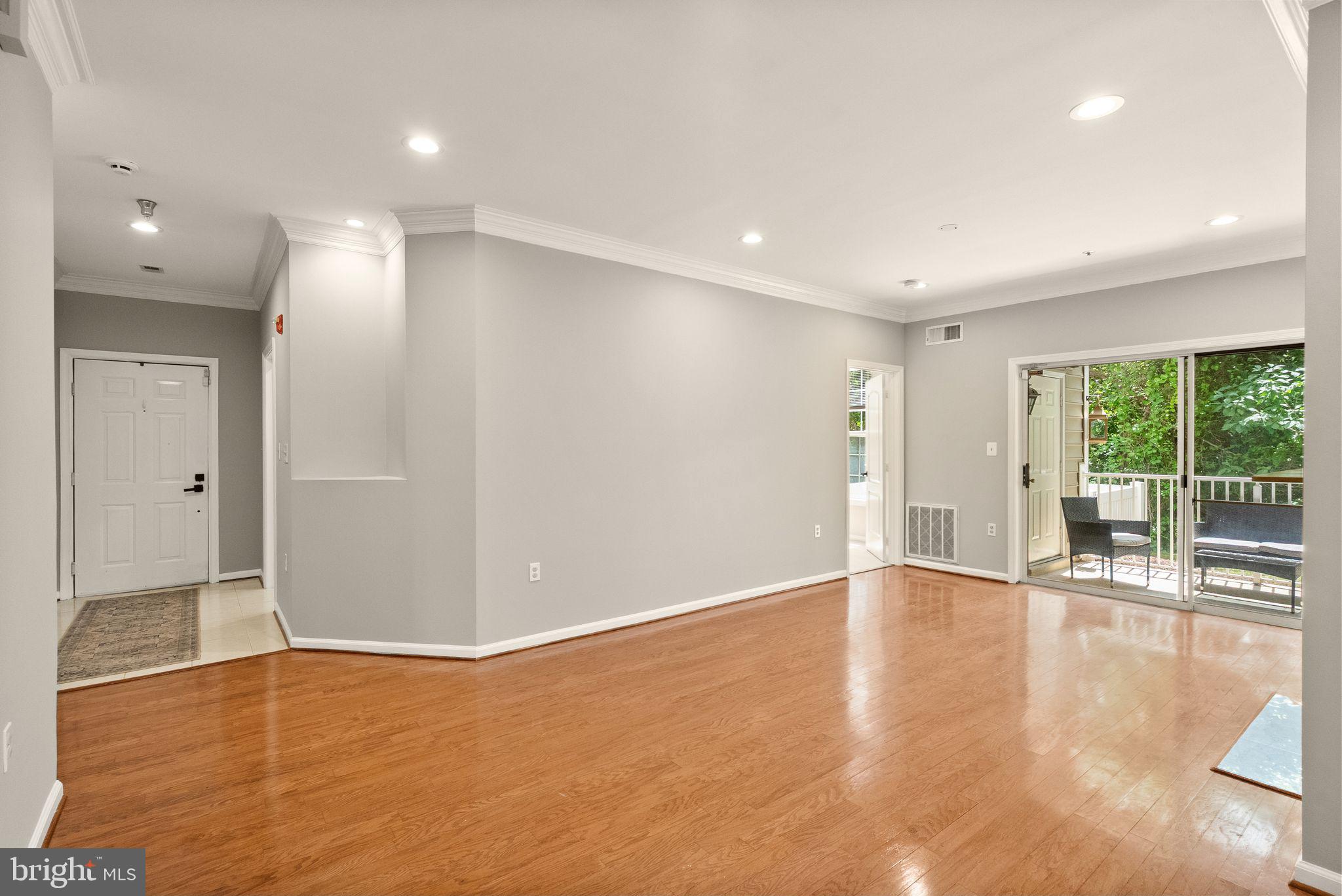 20920 Cedarpost Sq #103