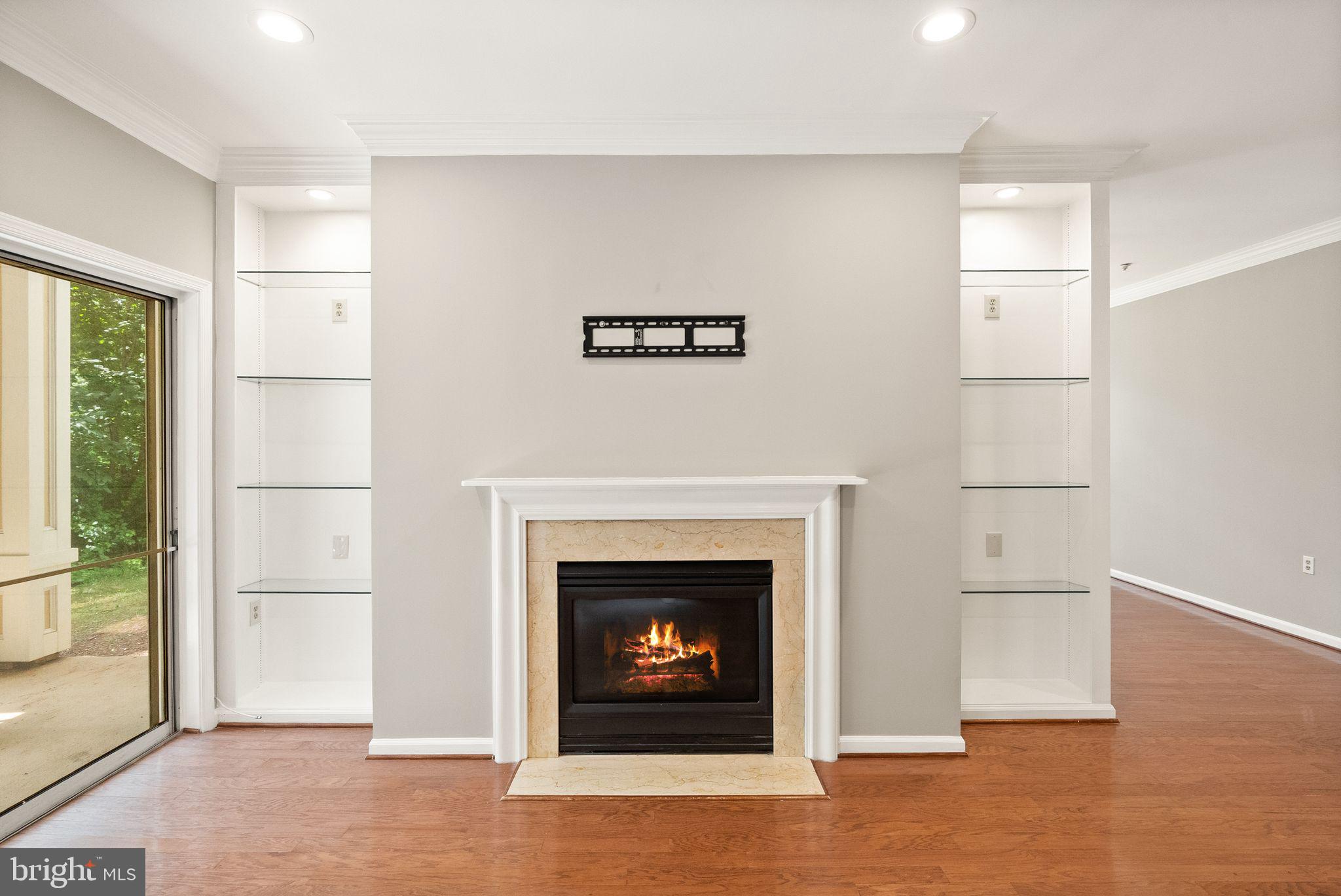 20920 Cedarpost Sq #103