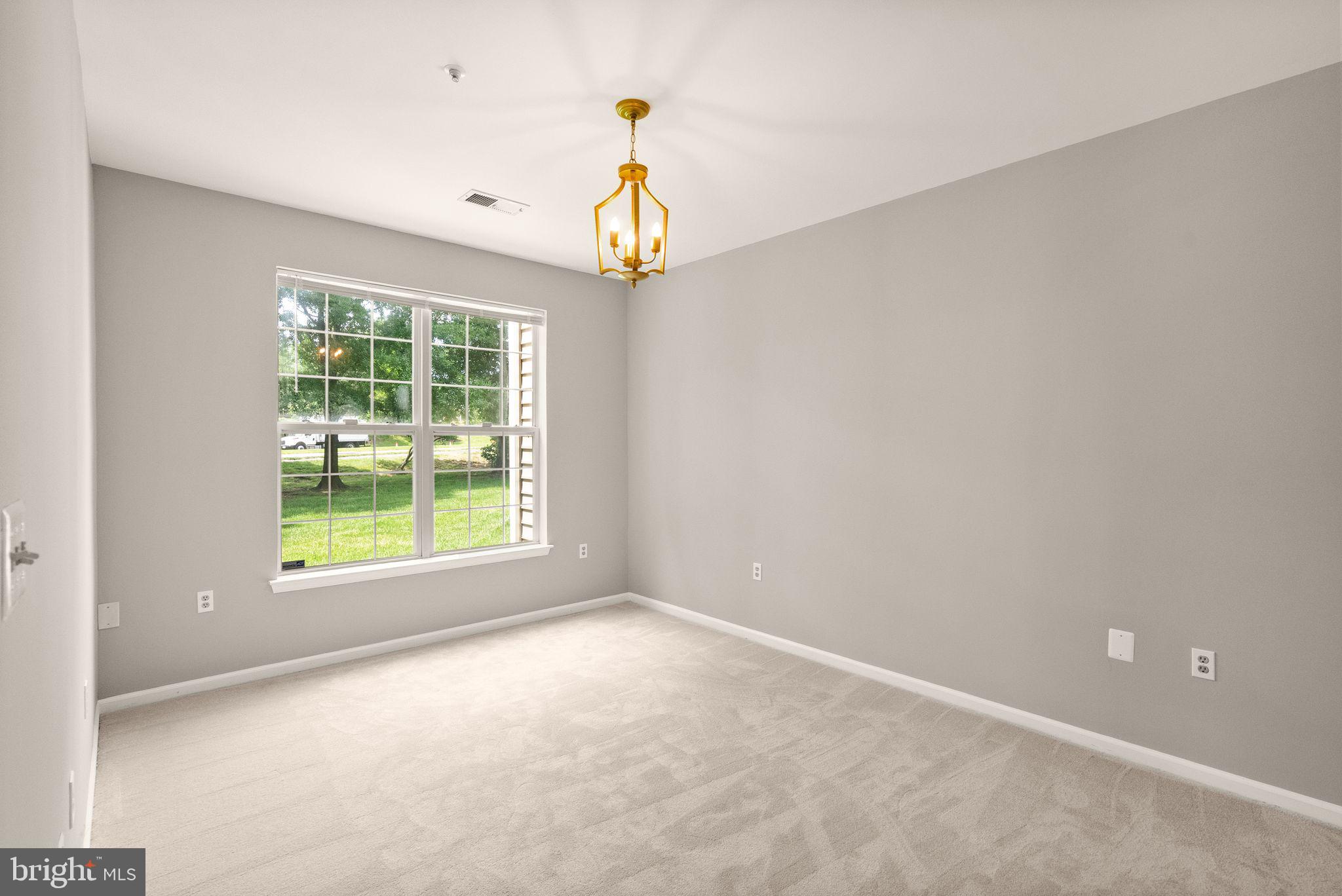 20920 Cedarpost Sq #103