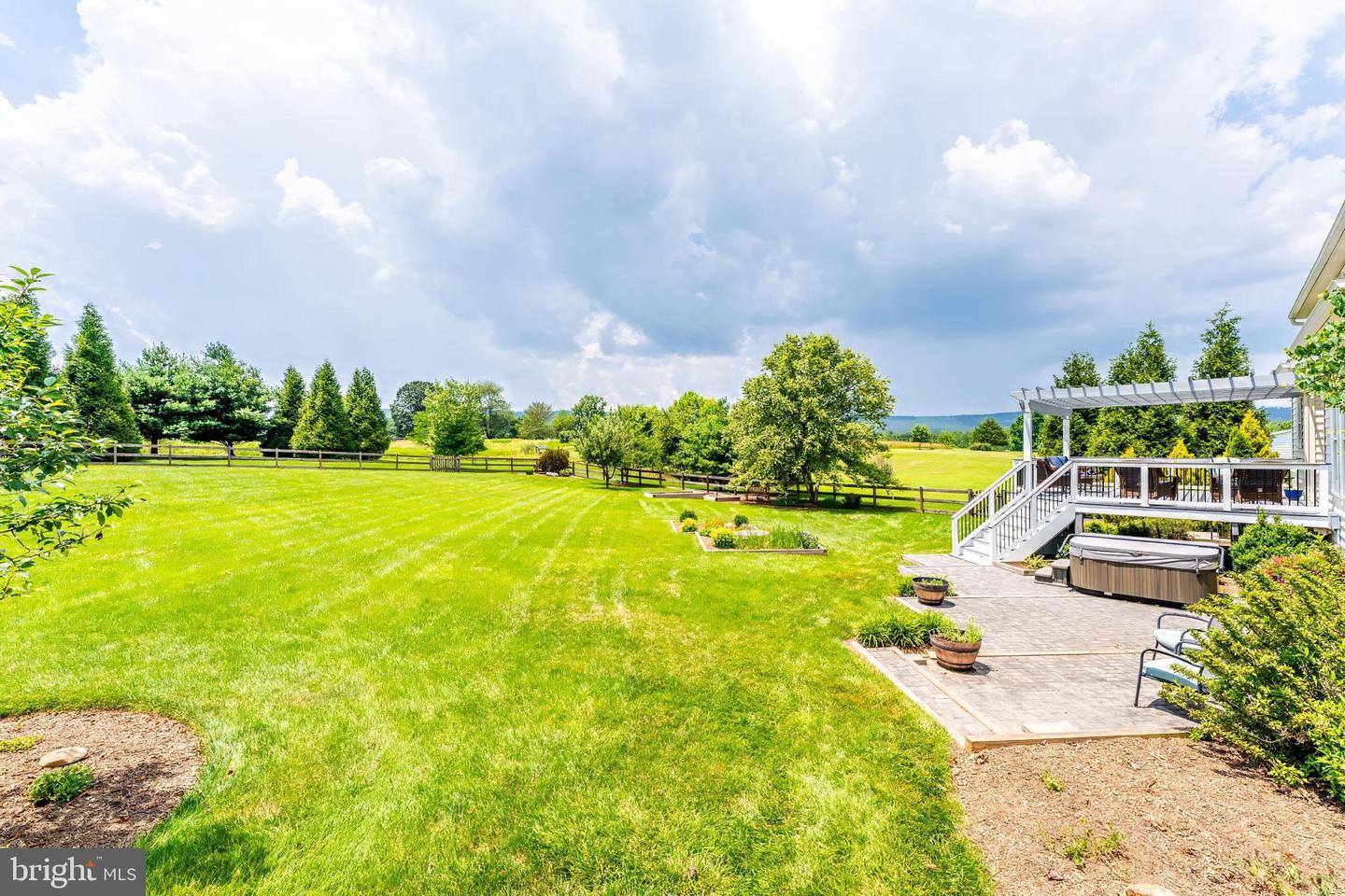 38795 Dutchmans Knoll Dr
