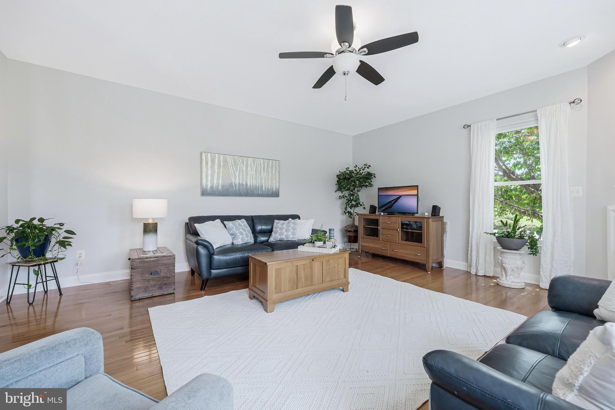 38795 Dutchmans Knoll Dr