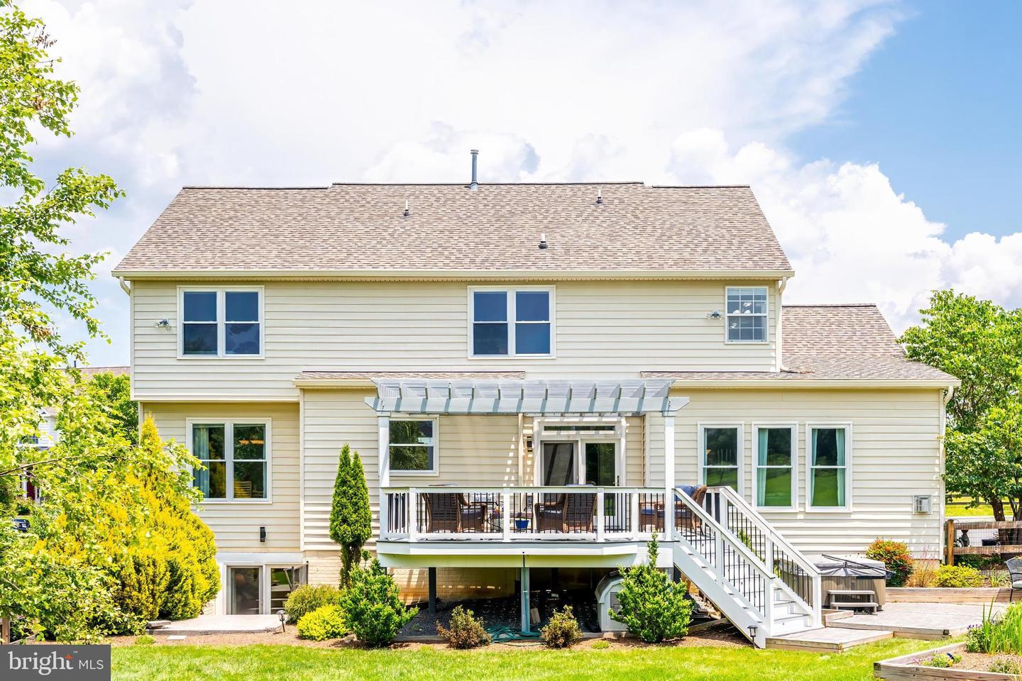 38795 Dutchmans Knoll Dr