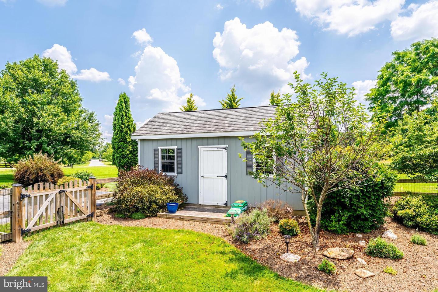 38795 Dutchmans Knoll Dr