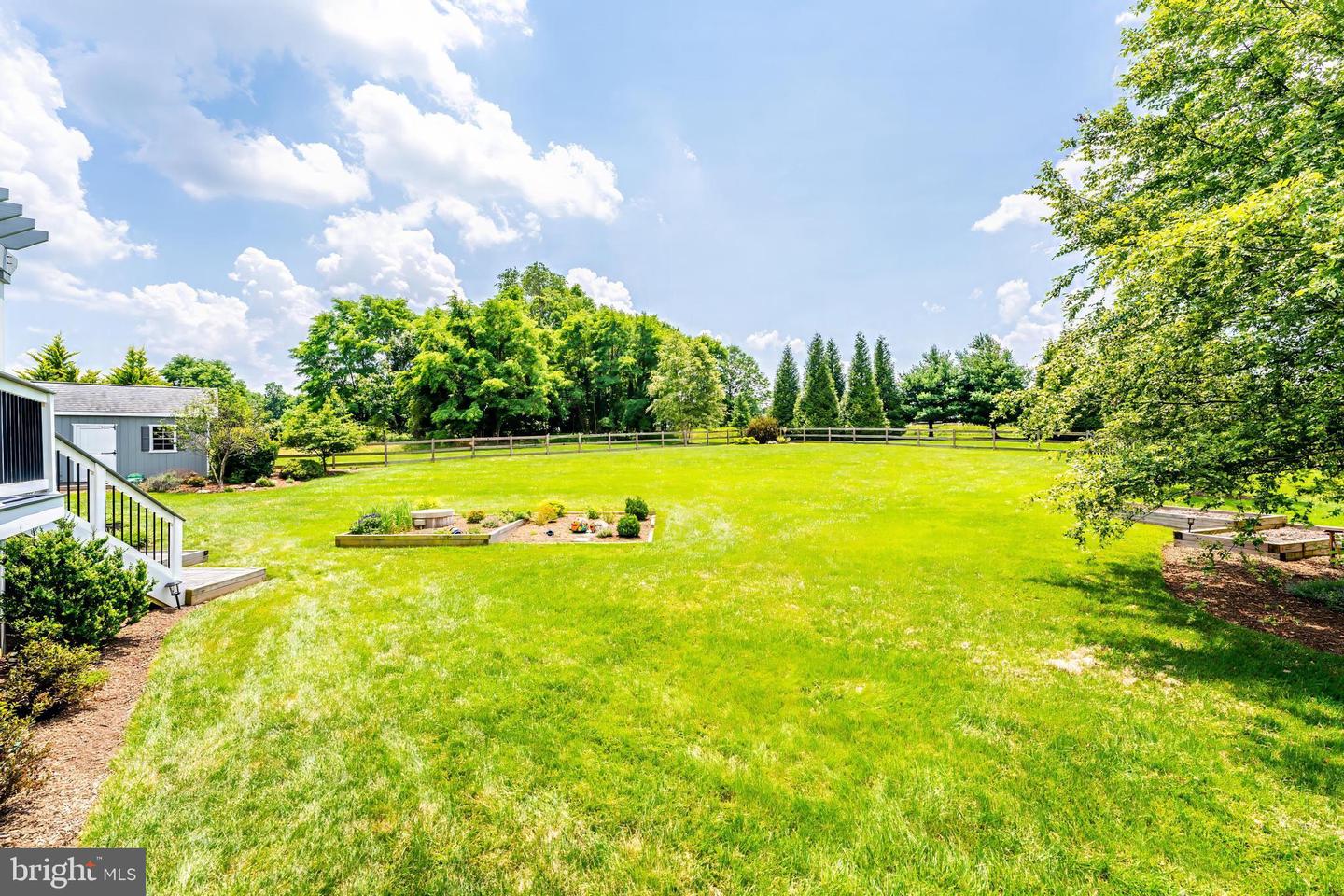 38795 Dutchmans Knoll Dr