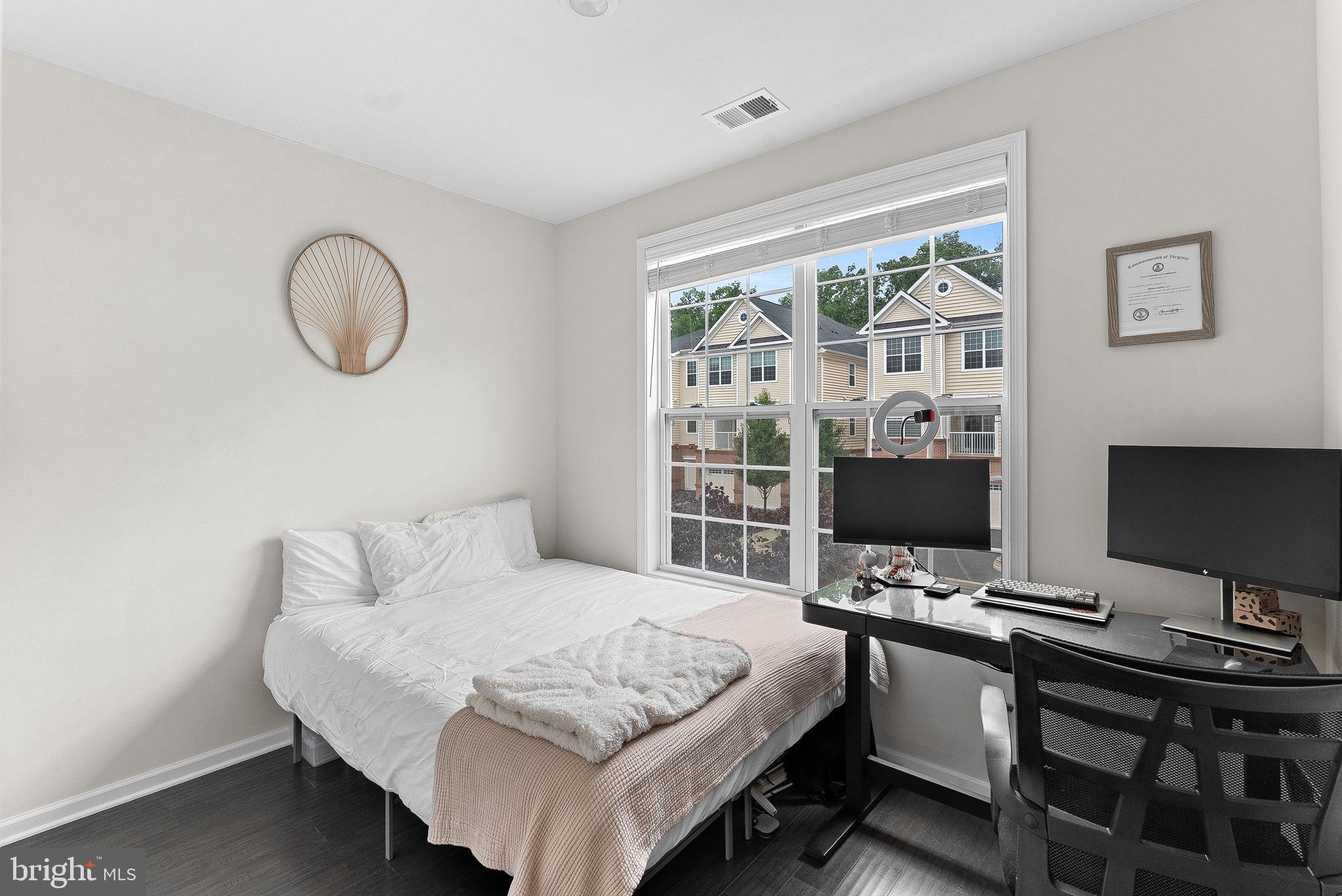 23230 Milltown Knoll Sq #106