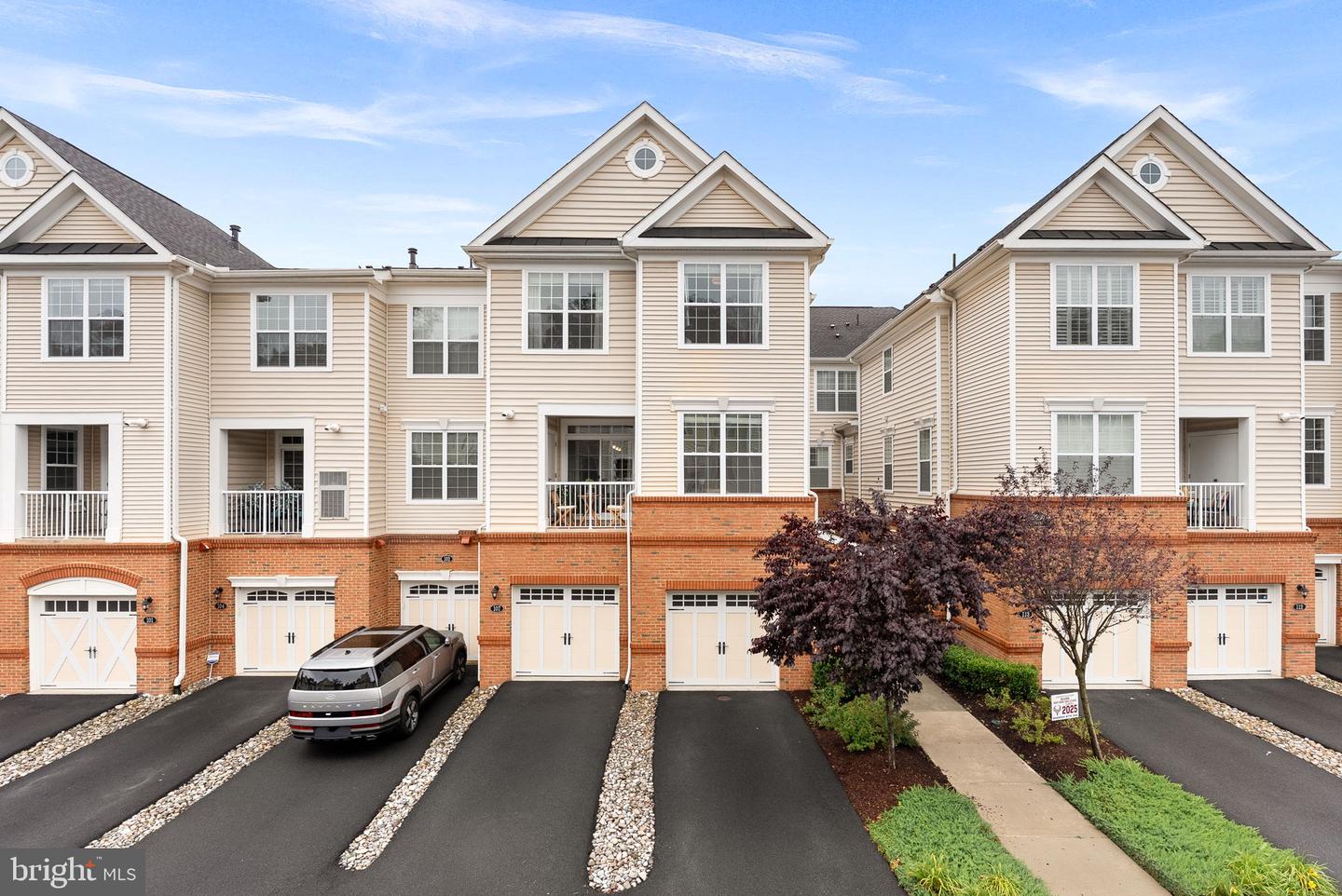 23230 Milltown Knoll Sq #106