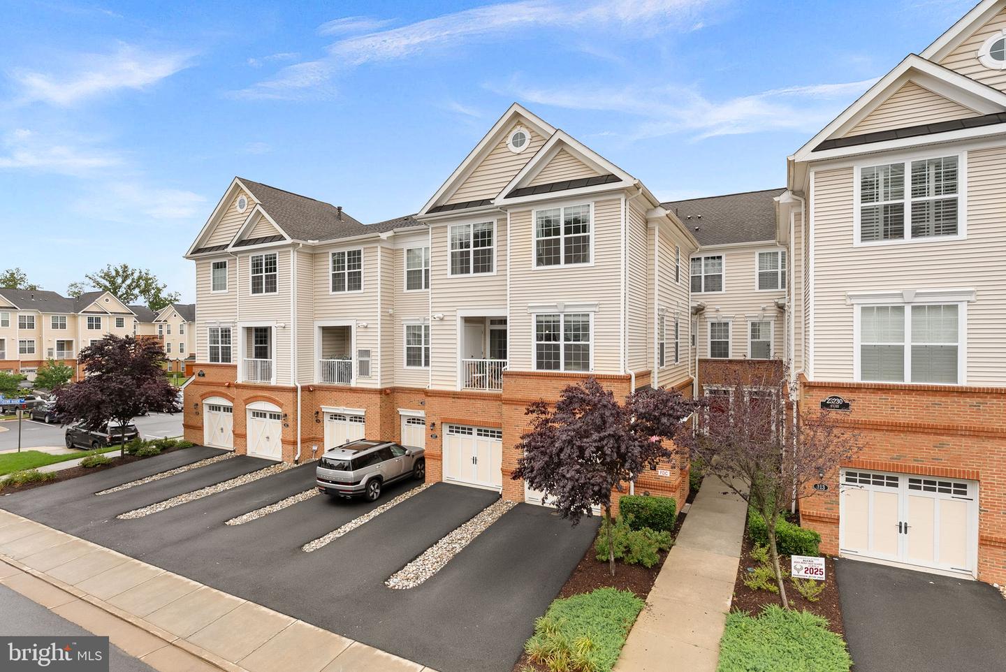 23230 Milltown Knoll Sq #106