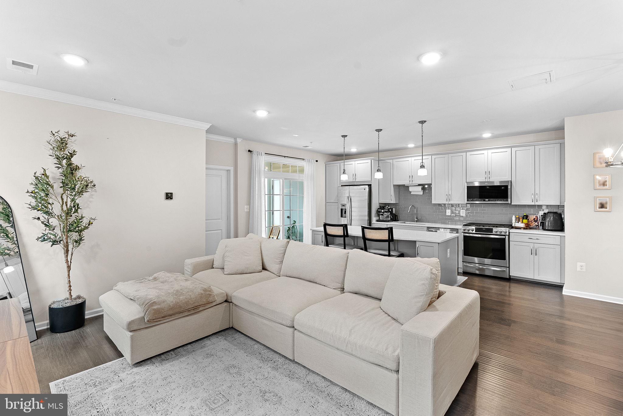 23230 Milltown Knoll Sq #106