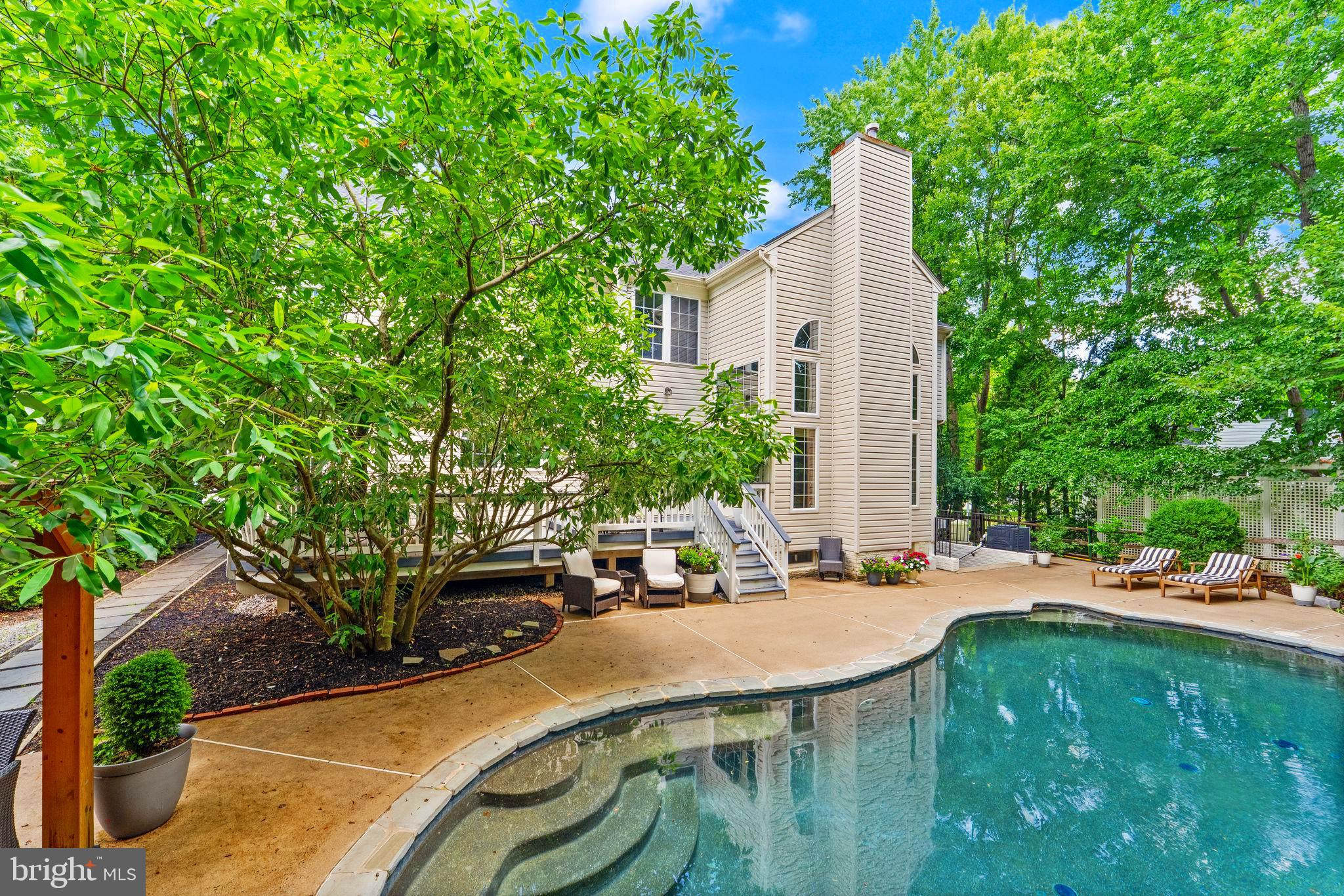 47236 Middle Bluff Pl