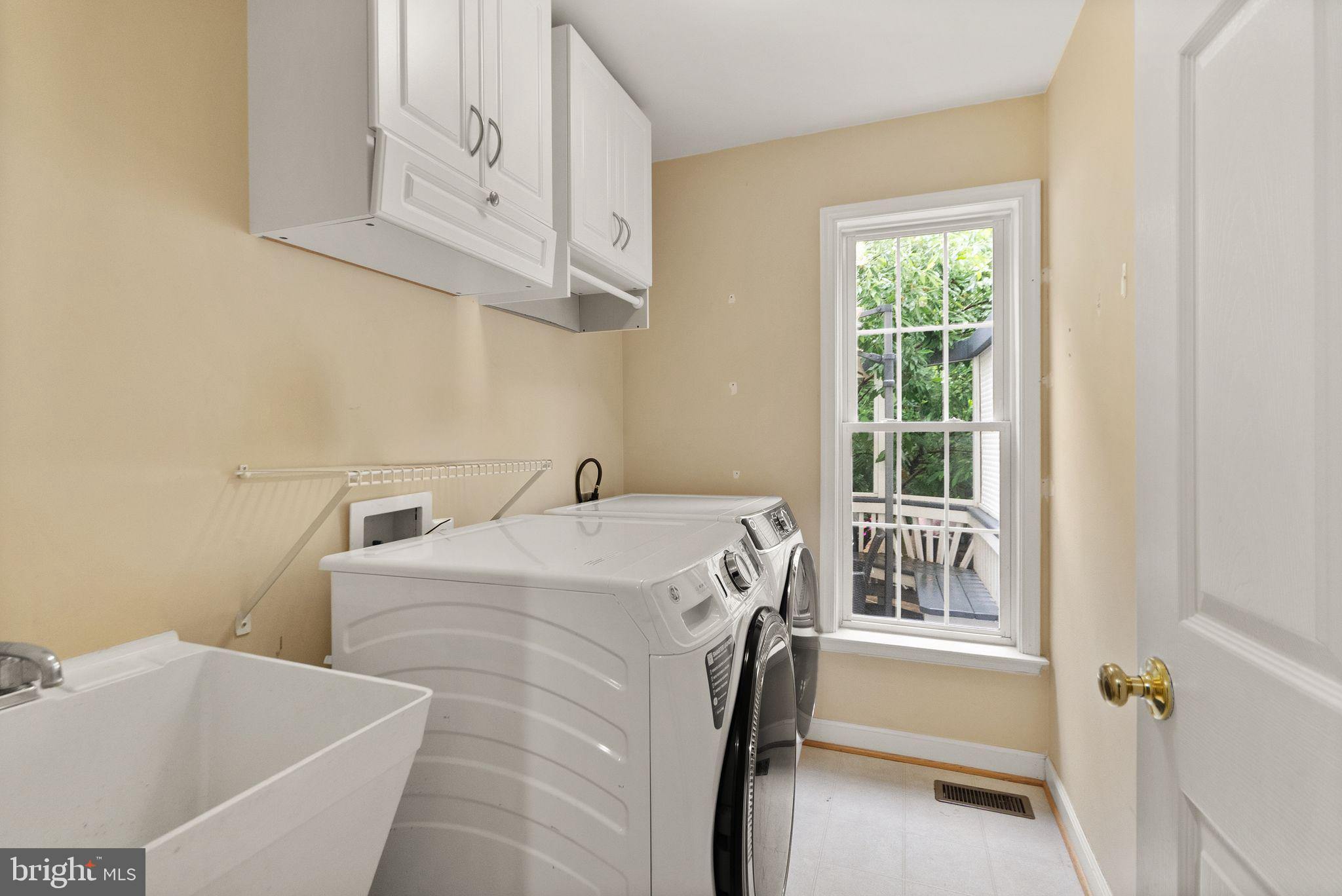 47236 Middle Bluff Pl