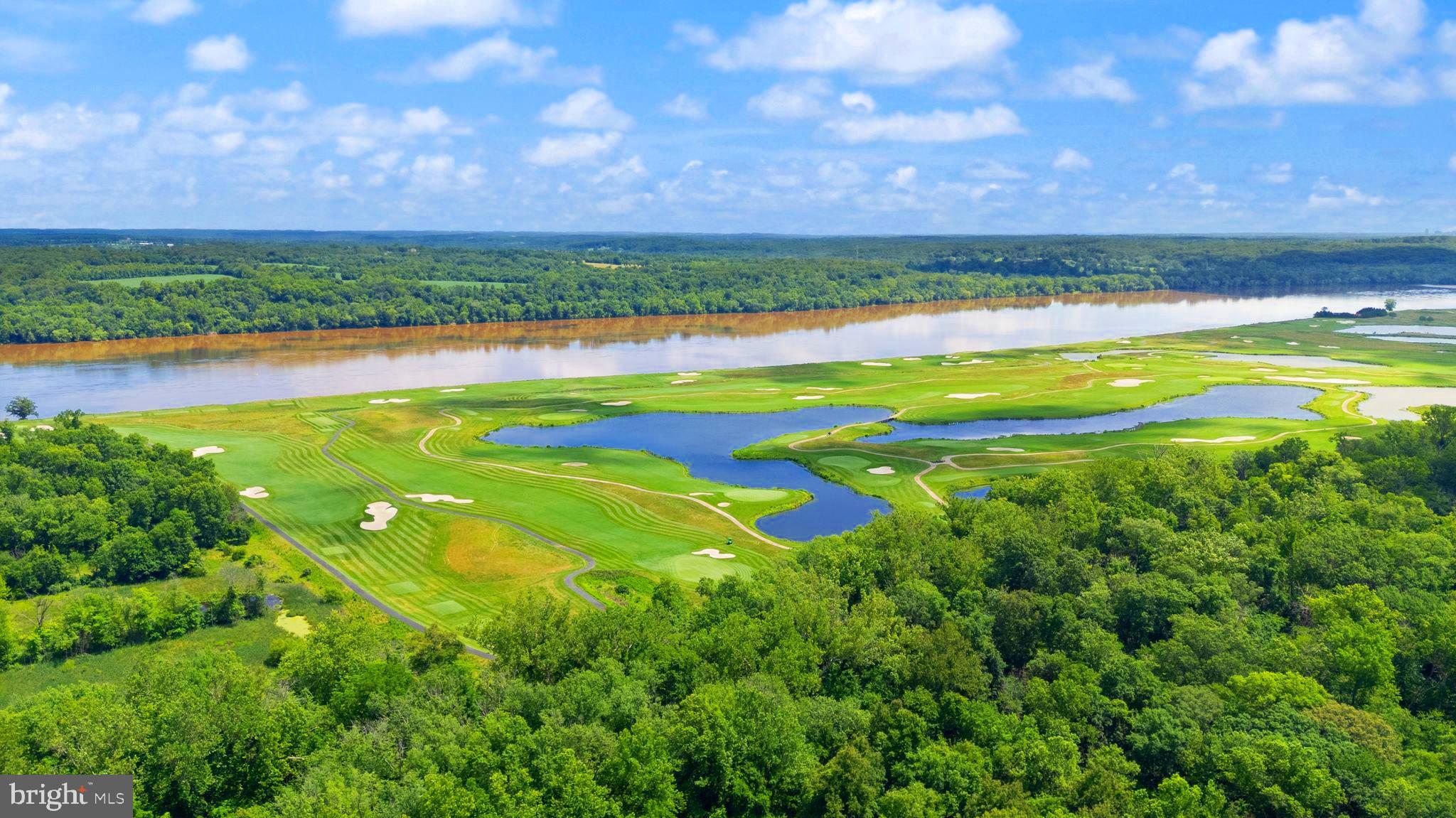 47236 Middle Bluff Pl